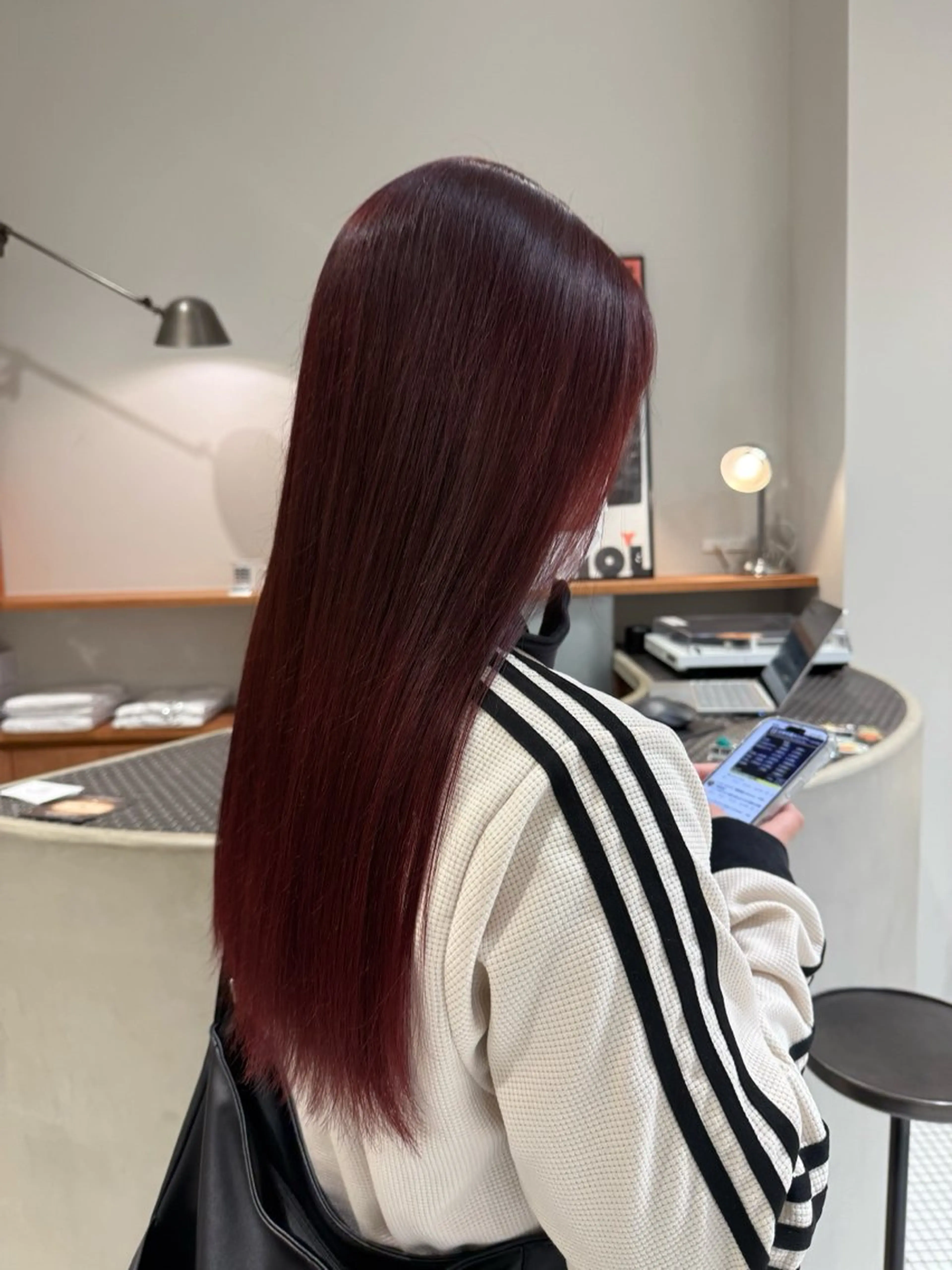 ロング カラー レッドカラー カット ヘアカラー トリートメント コノカ/暖色カラー/ 透明感カラーのヘアスタイル