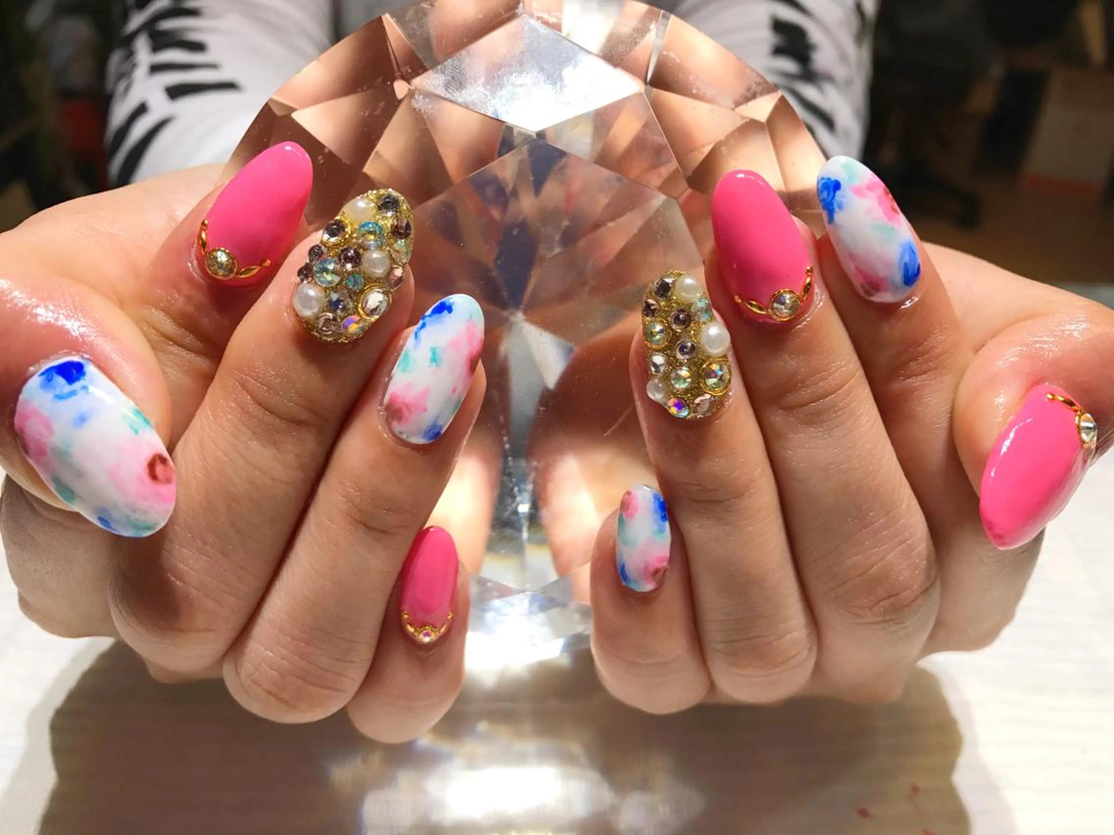 ネイル ジェルネイル YUN 💅のネイルデザイン