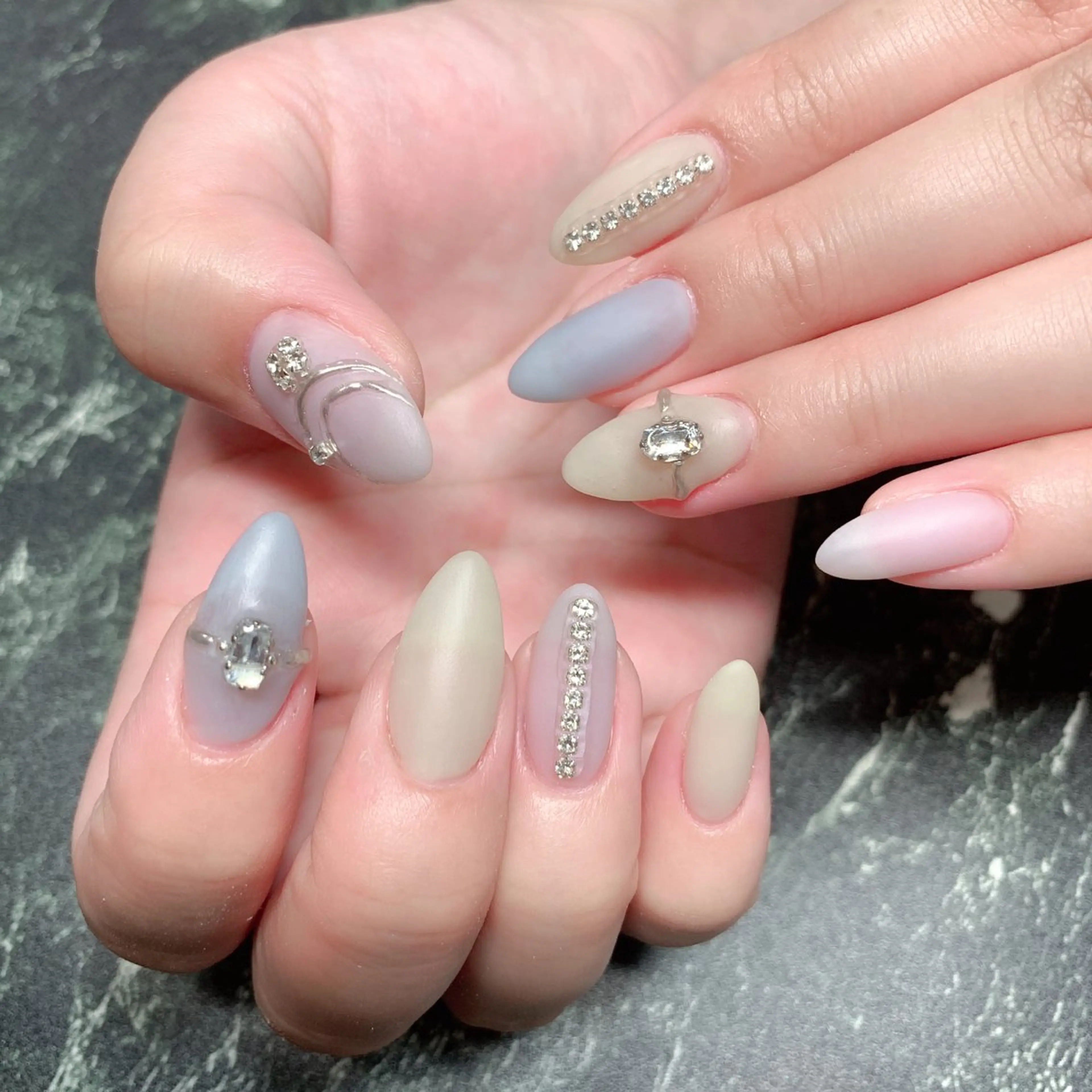 ネイル 💅ネイルハウス🏡 🎀TOMO🎀のネイルデザイン