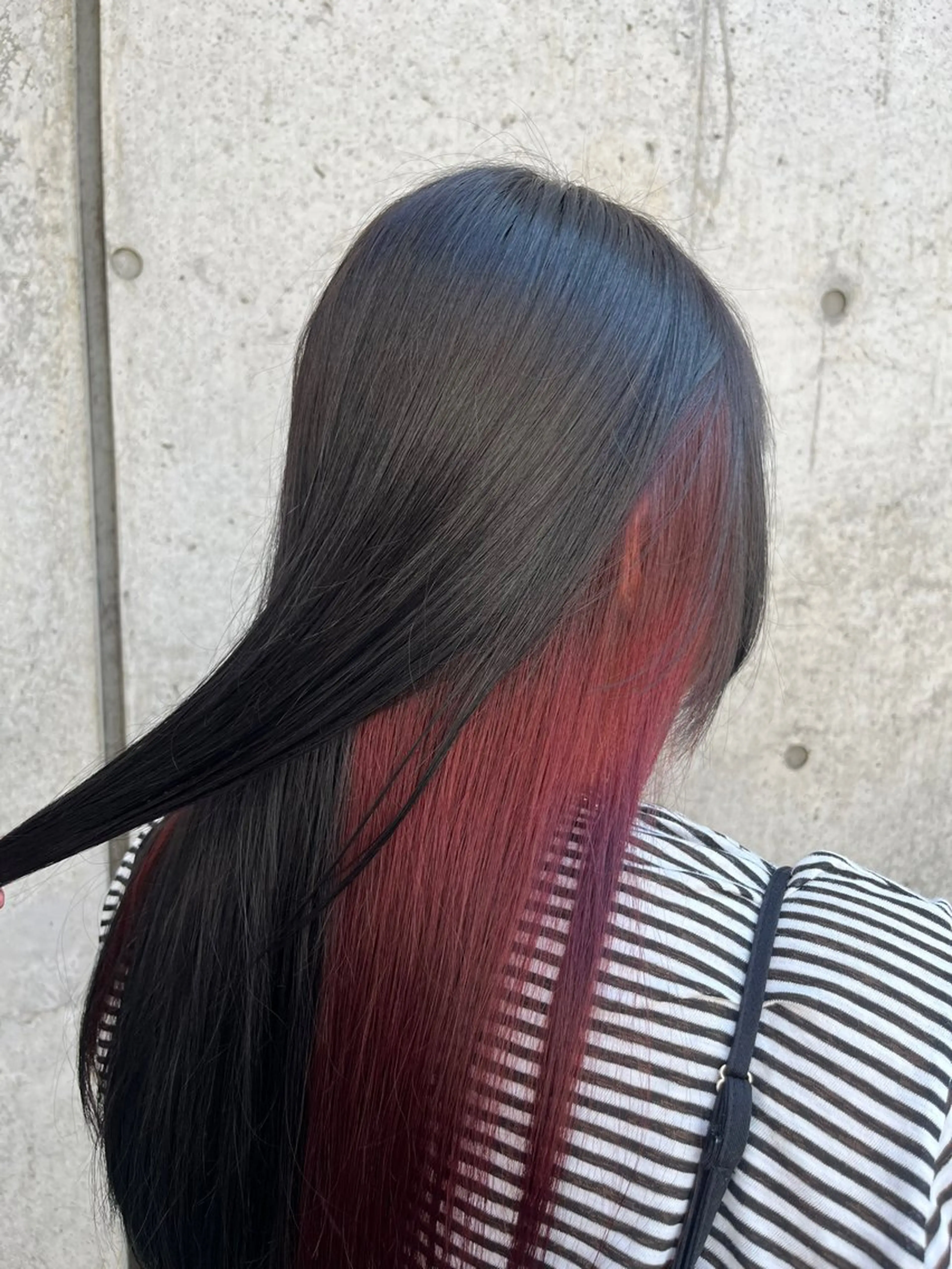 ロング カラー 浦川 麗美のヘアスタイル