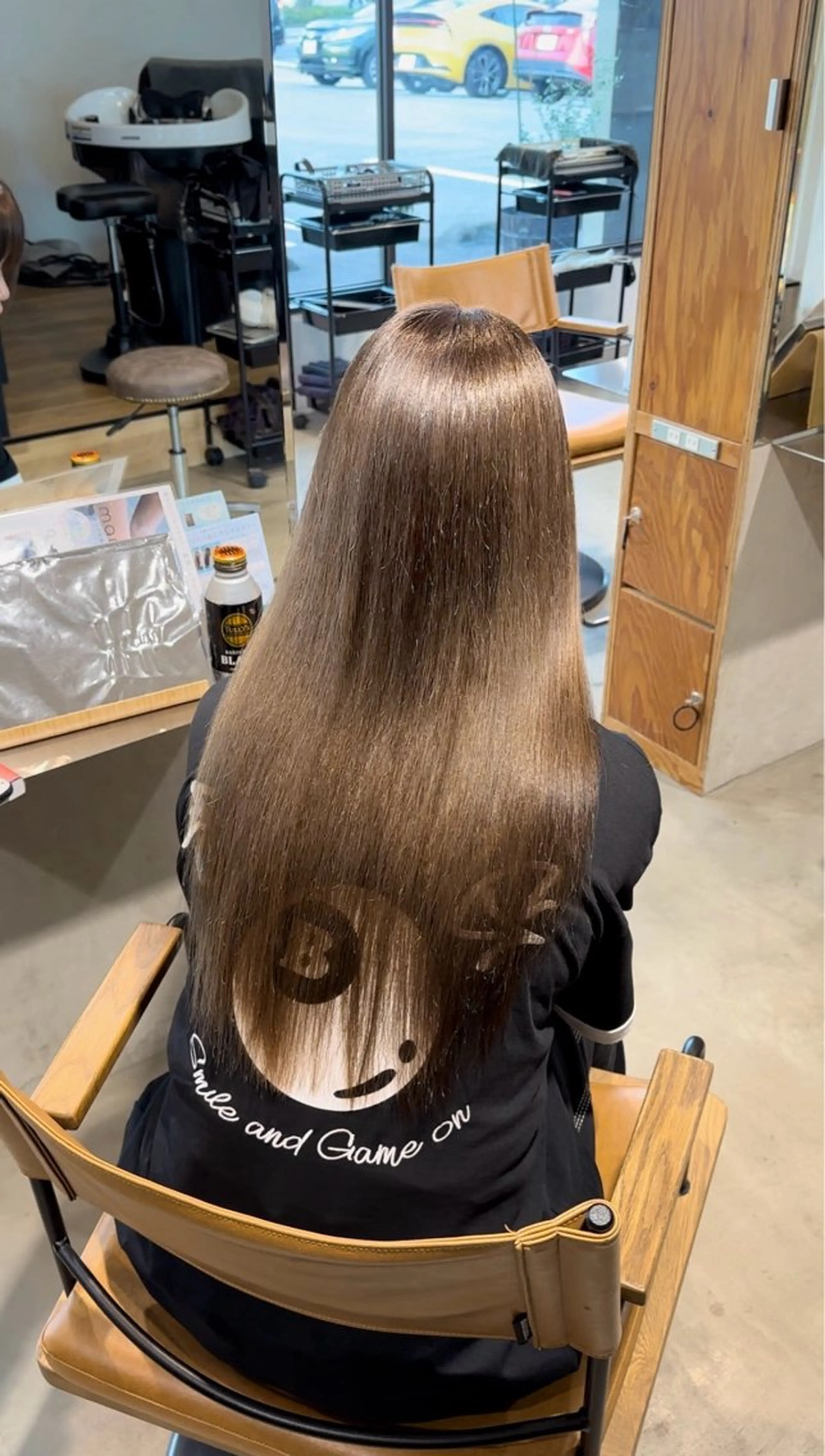ロング カラー ベージュカラー ブリーチ ミルクティーベージュ 各務原/カラー/ブリ ーチお任せください!のヘアスタイル