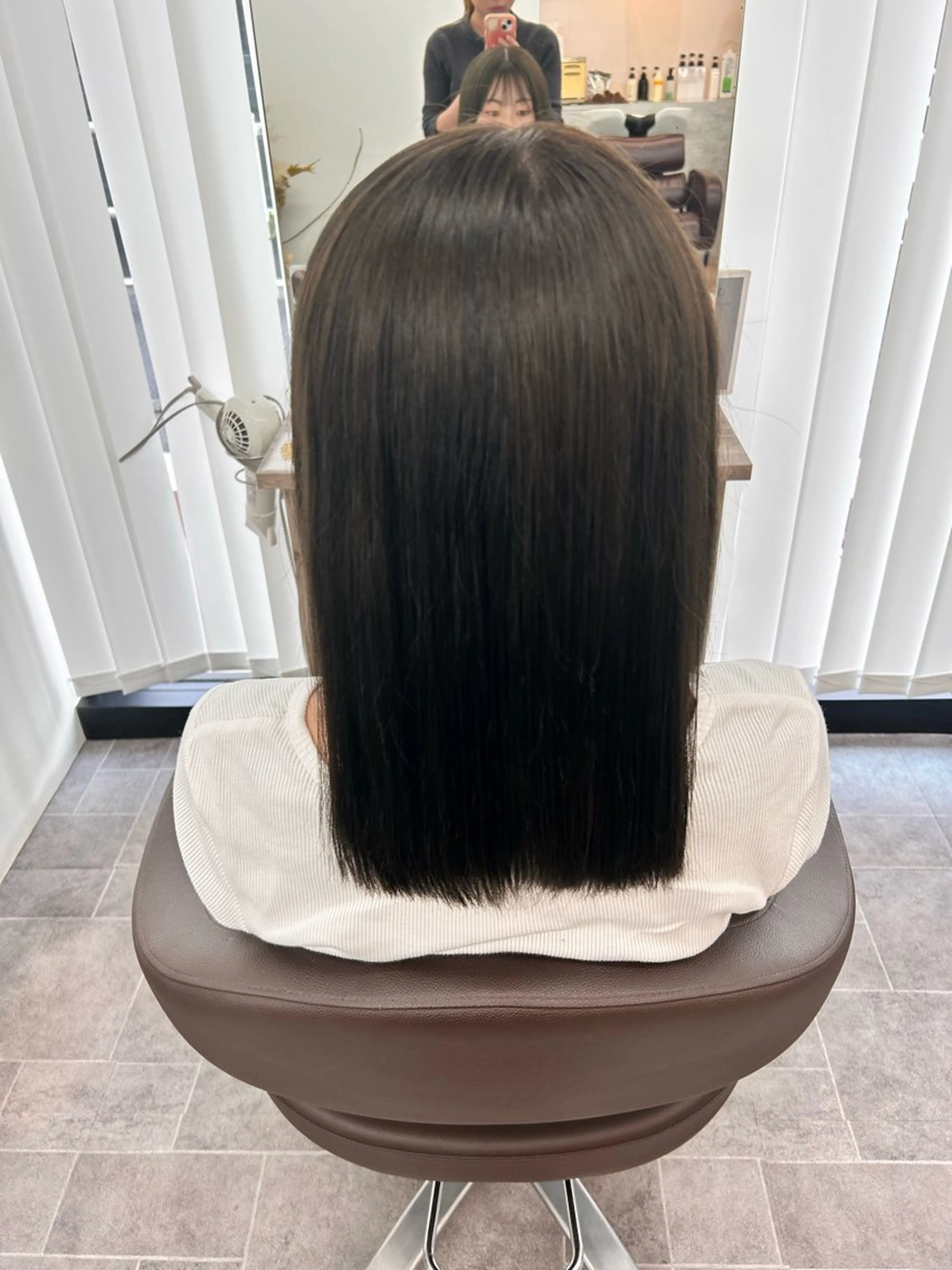ミディアム 内藤 友香のヘアスタイル