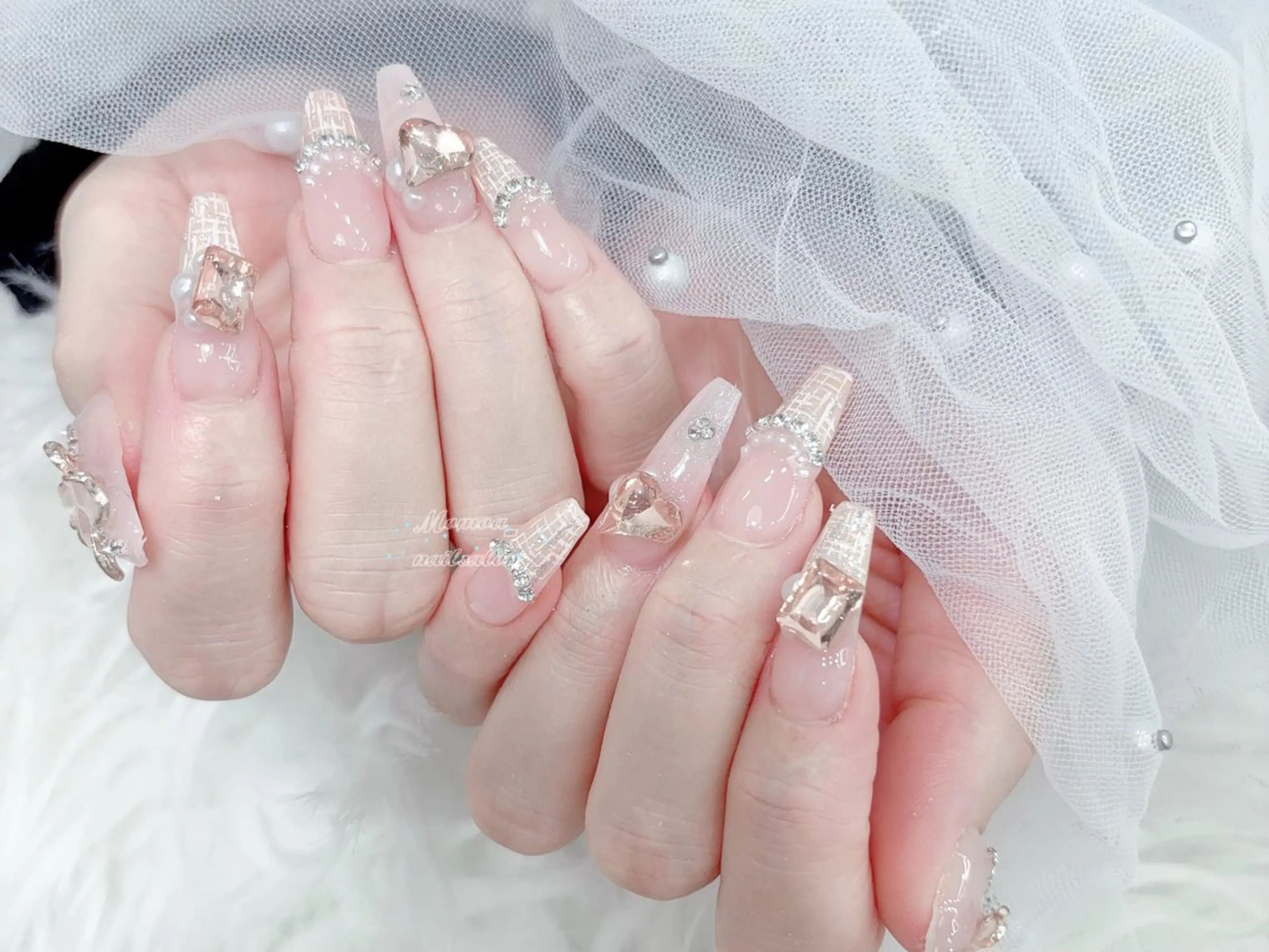 ネイル 成人式 マグネットネイル 大理石ネイル(マーブル) リボン 夏ネイル ハンドネイル MoMoA Nail ネイル長さ出し専門店のネイルデザイン