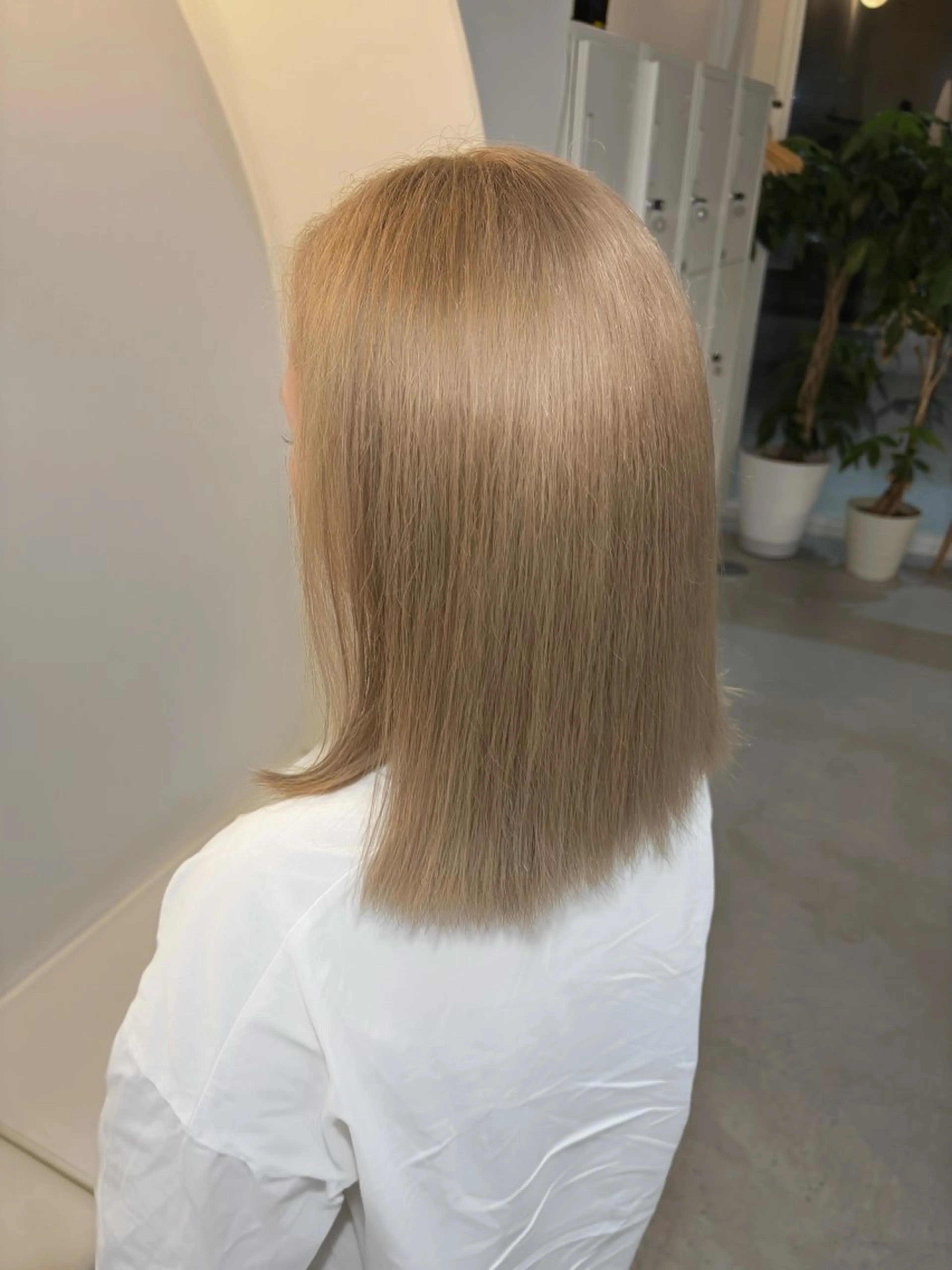 ミディアム カラー ヘアカラー 伊藤 ゆいなのヘアスタイル