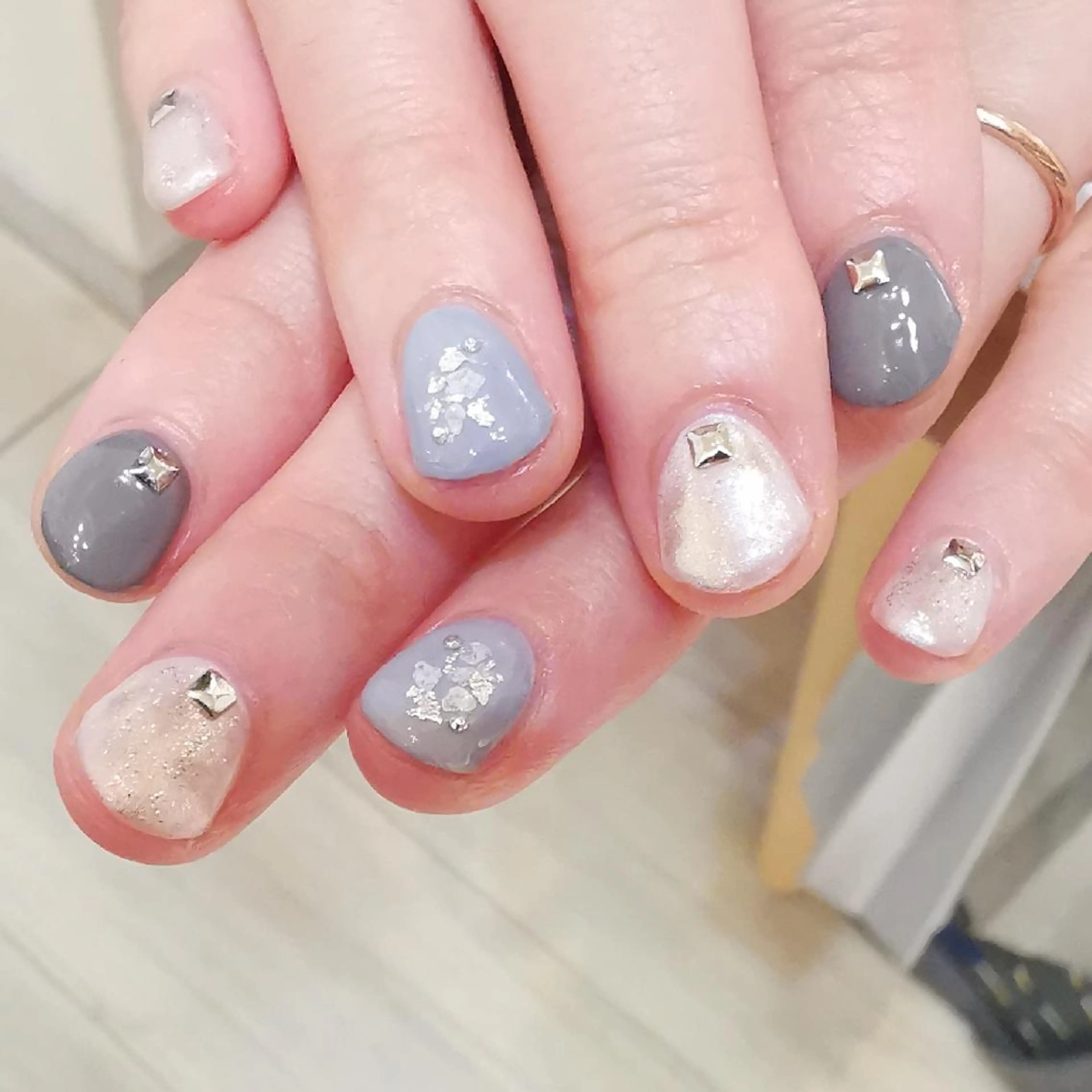 ネイル 持ち込み ハンドネイル reve あやののネイルデザイン