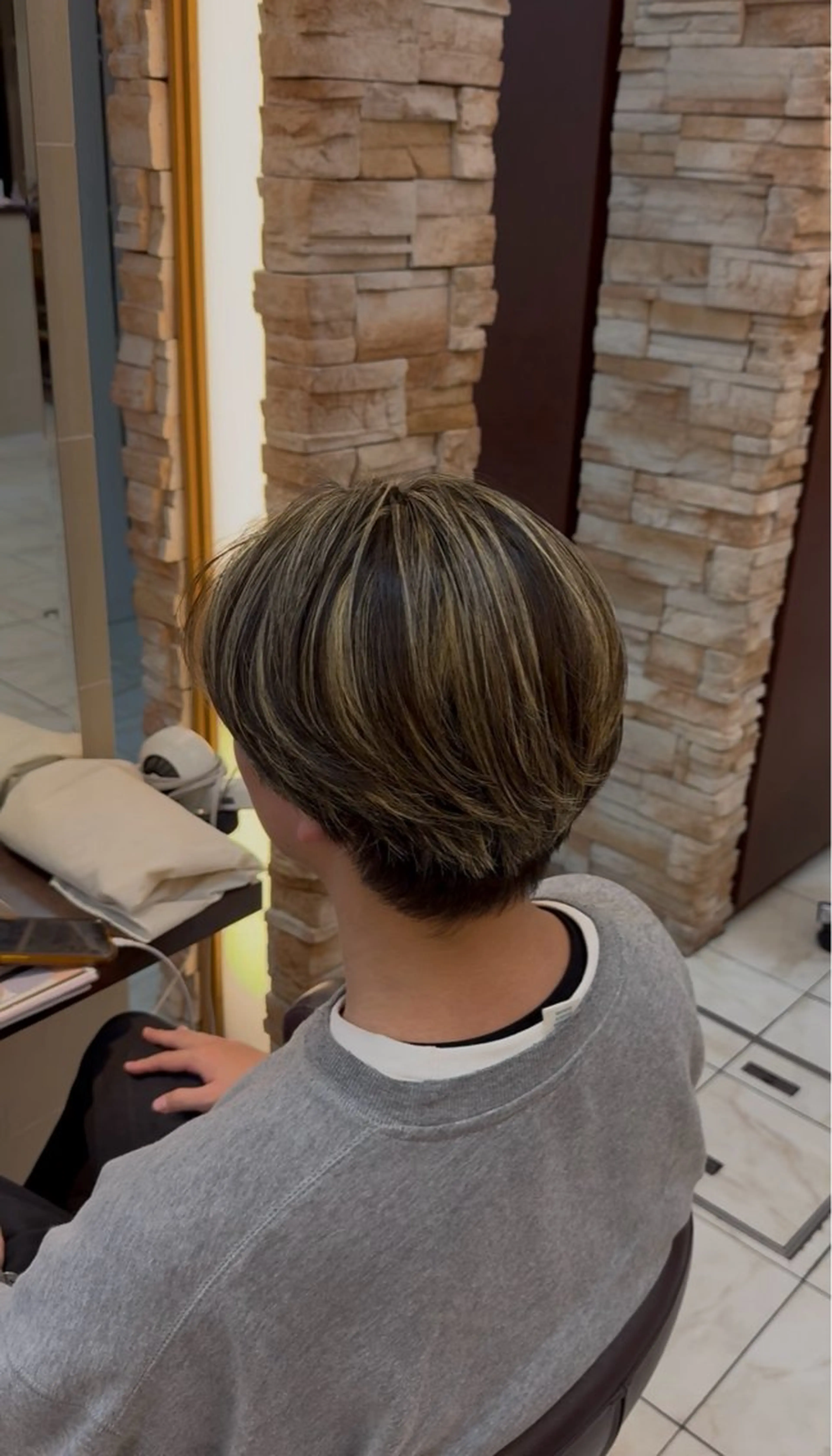 メンズ メンズハイライト 篠崎 大翔のヘアスタイル