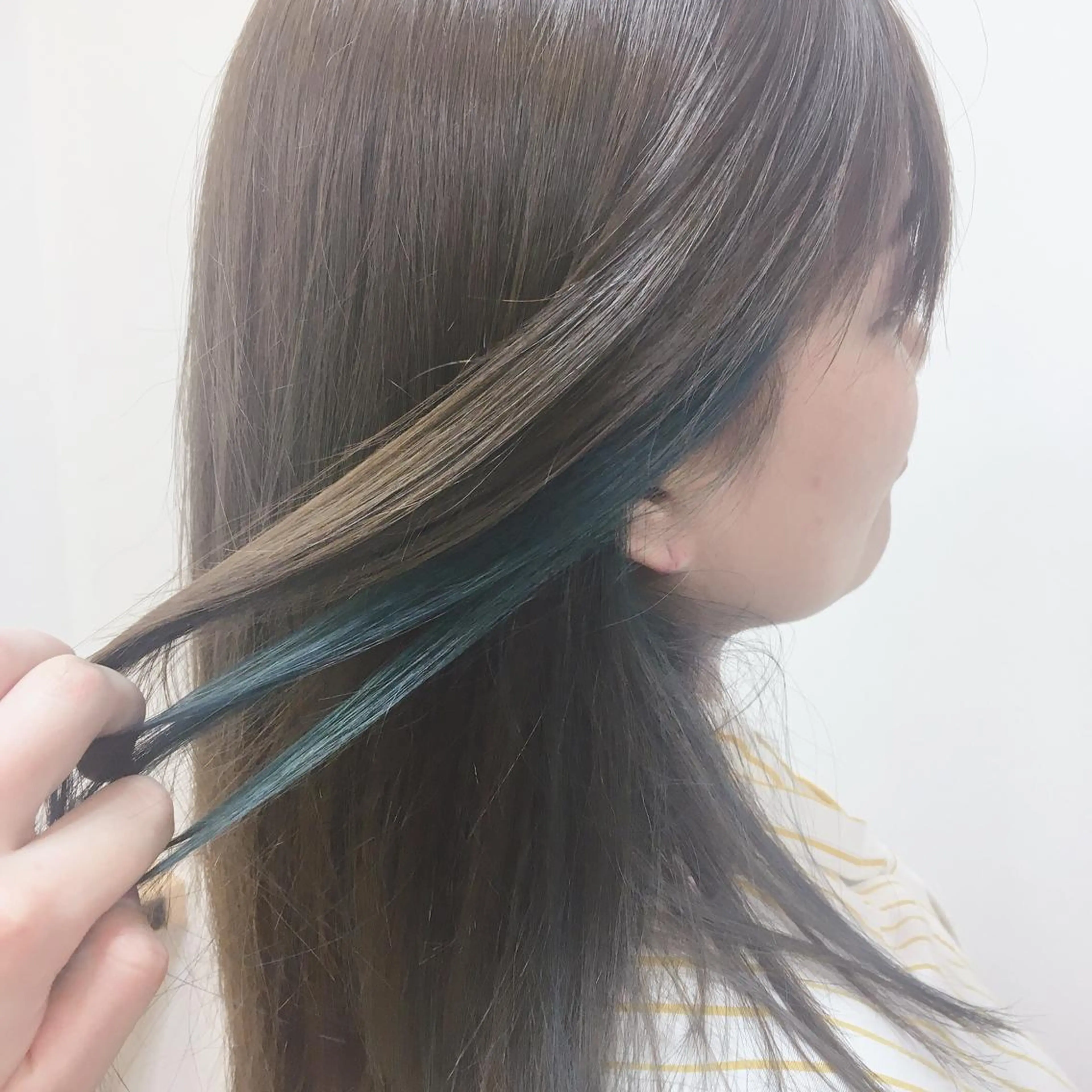 カラー イヤリングカラー 神田 菜々子のヘアスタイル