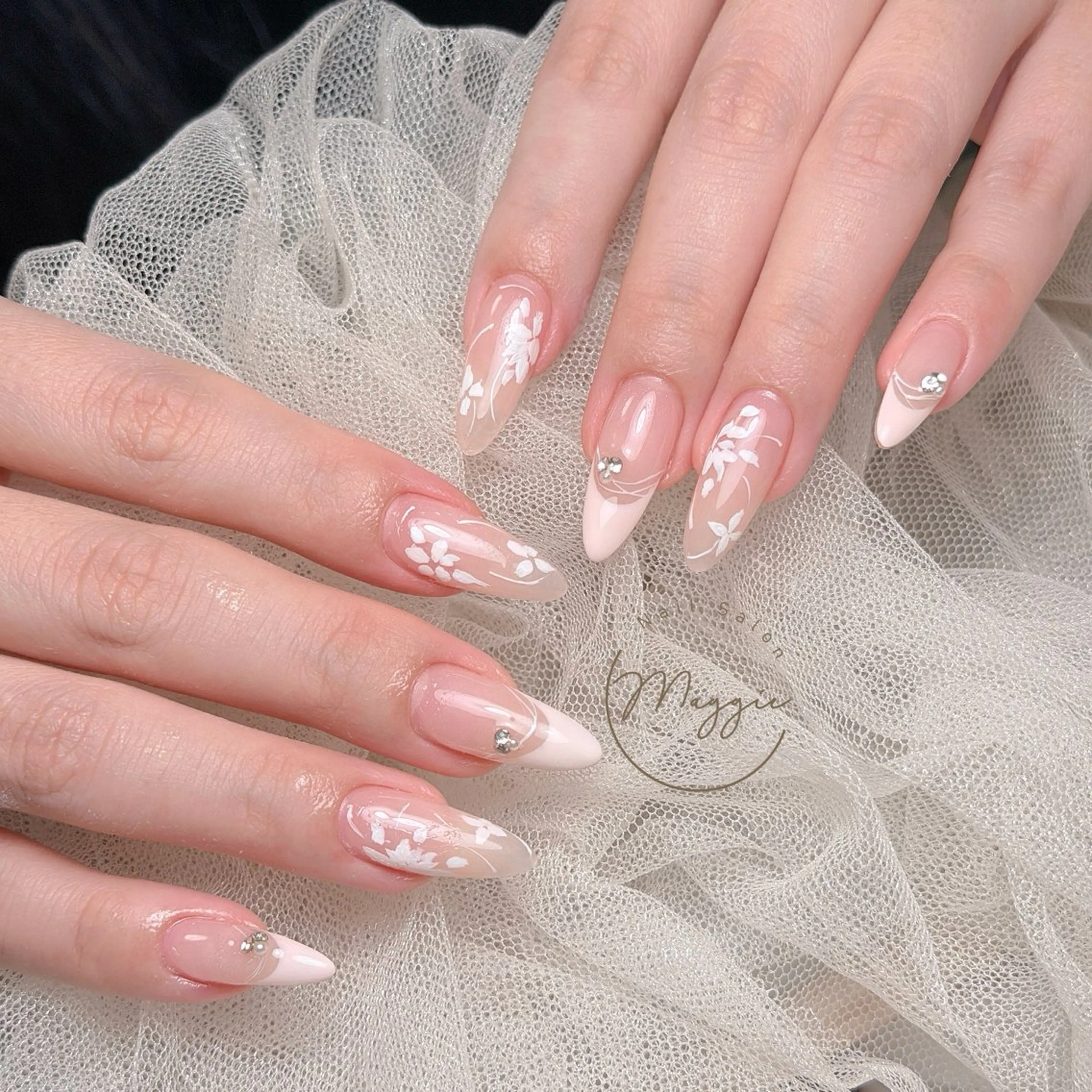 ネイル Maggie Nail🦩のネイルデザイン