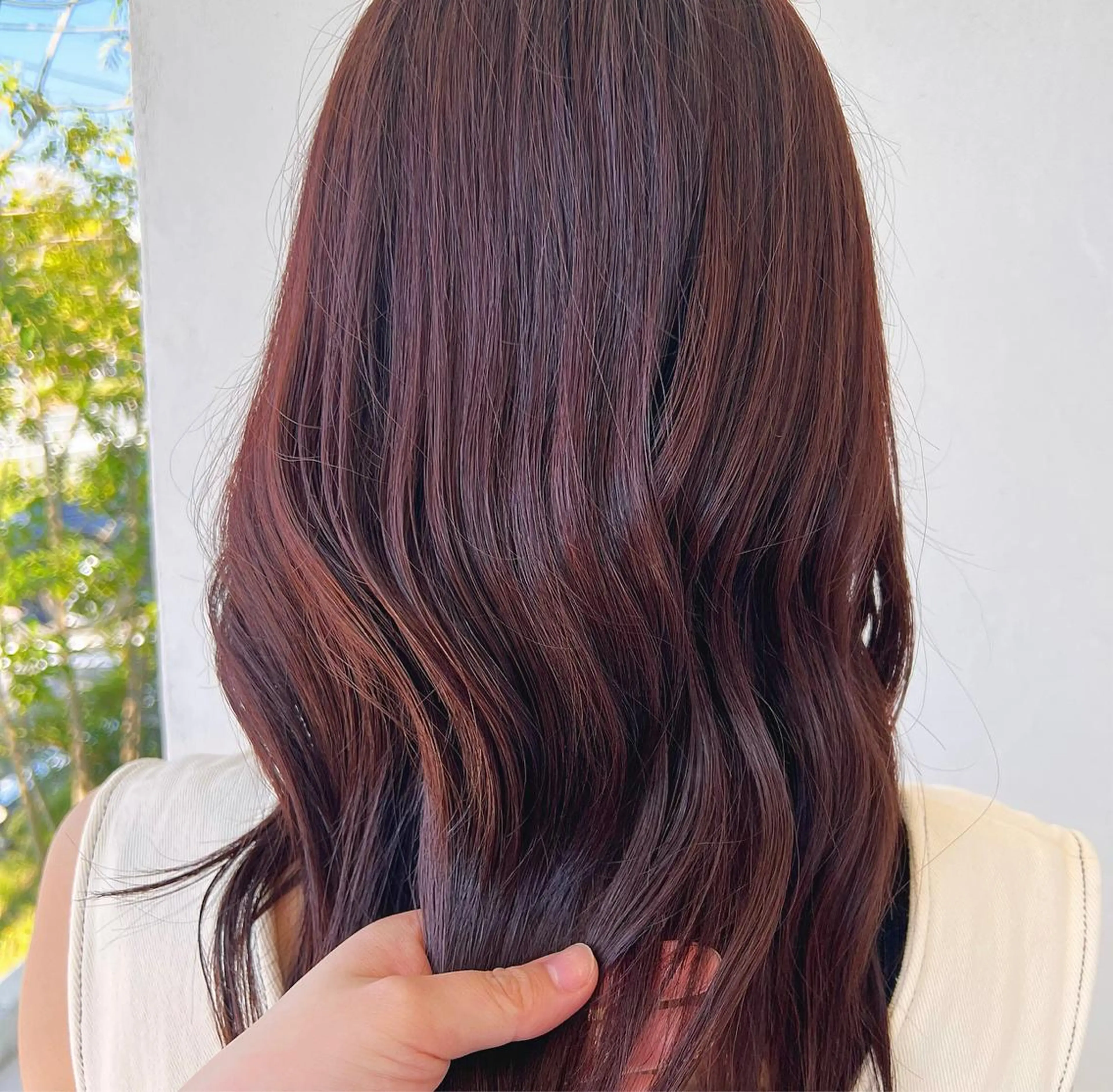 ロング ピンクブラウン 切りっぱなしボブ 👩🏼ミニボブのヘアスタイル