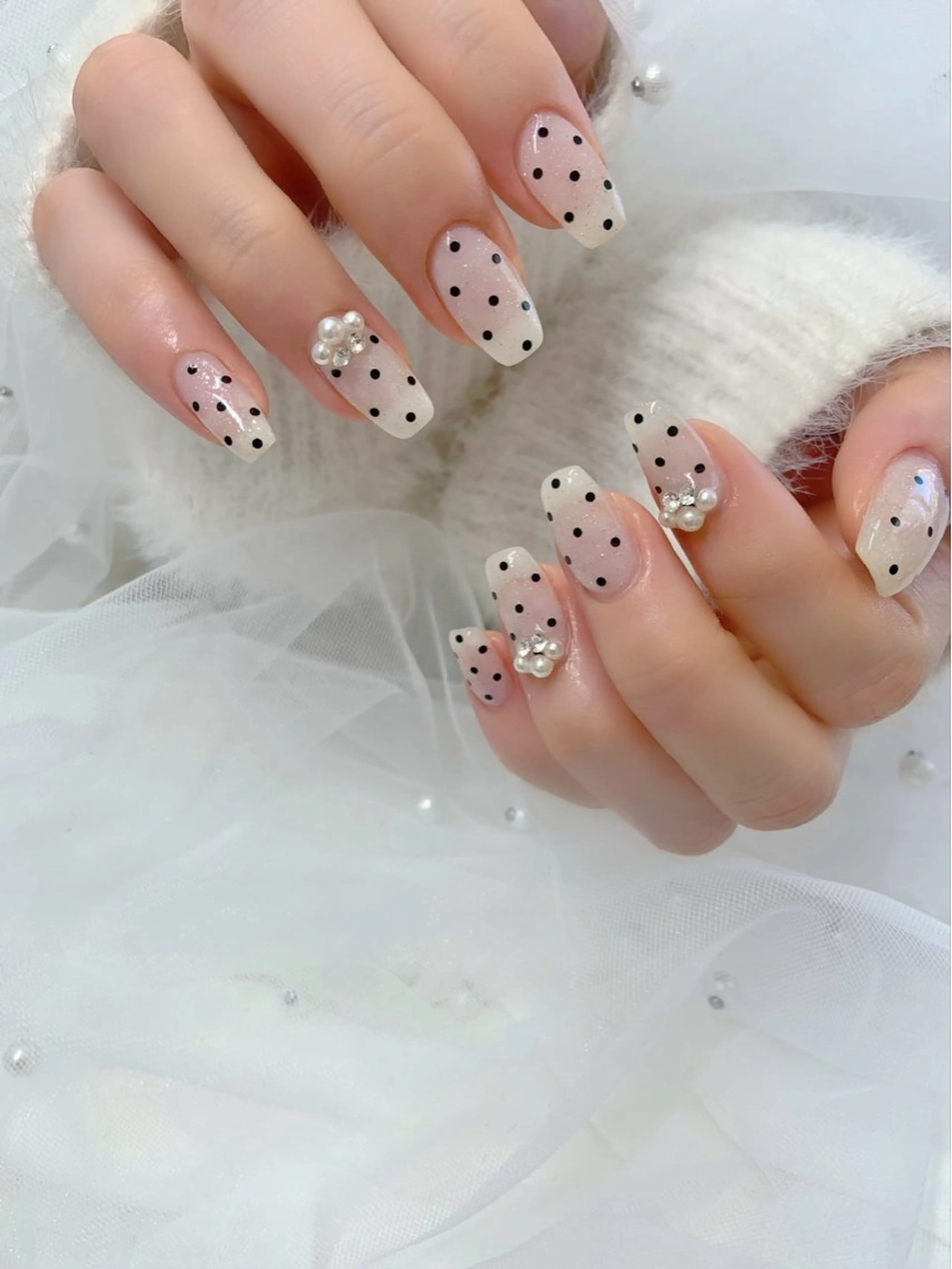 ネイル ＼近畿大学／近く🦢 Swanのネイルデザイン