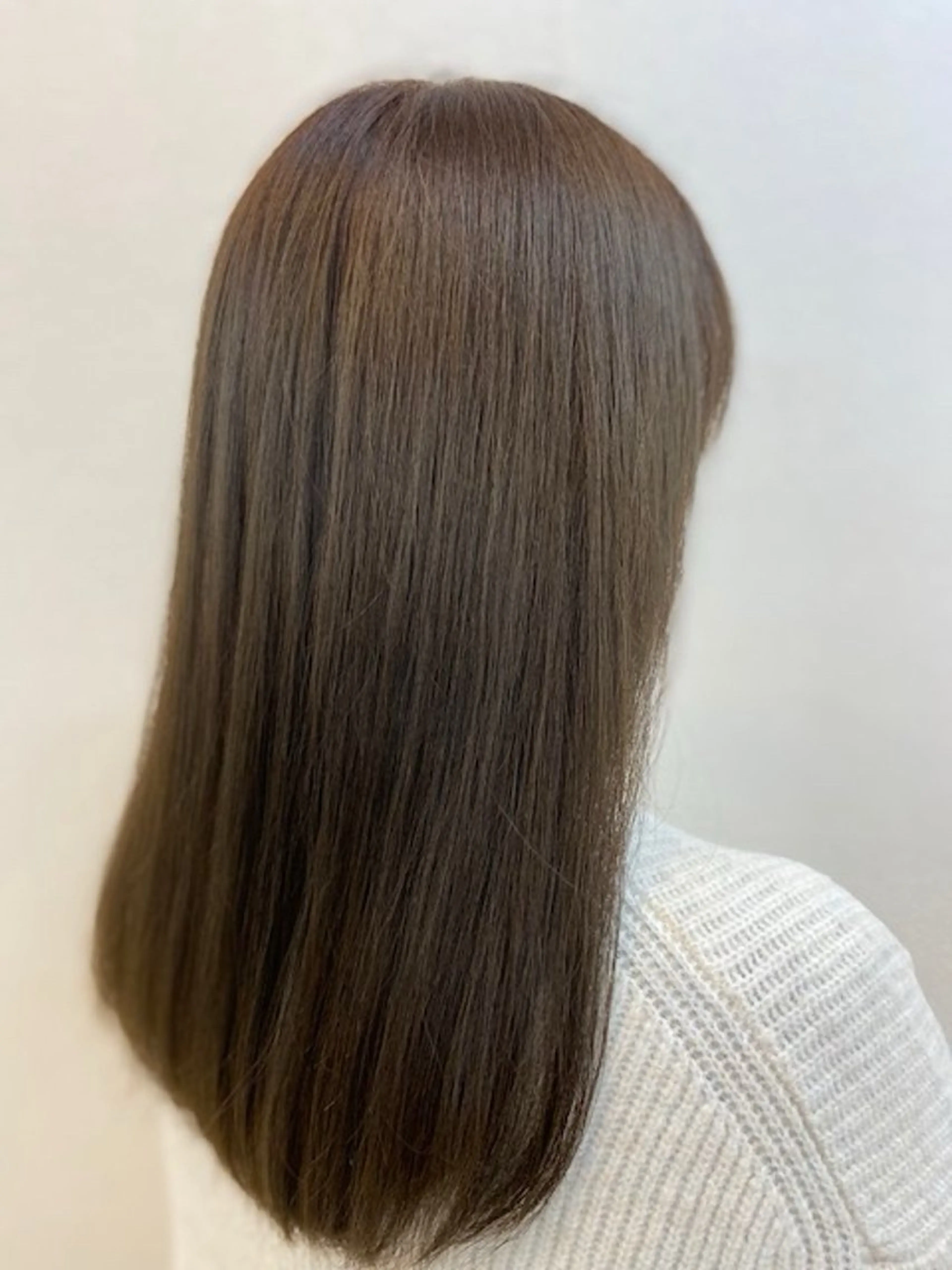 ミディアム 岡田 守明のヘアスタイル