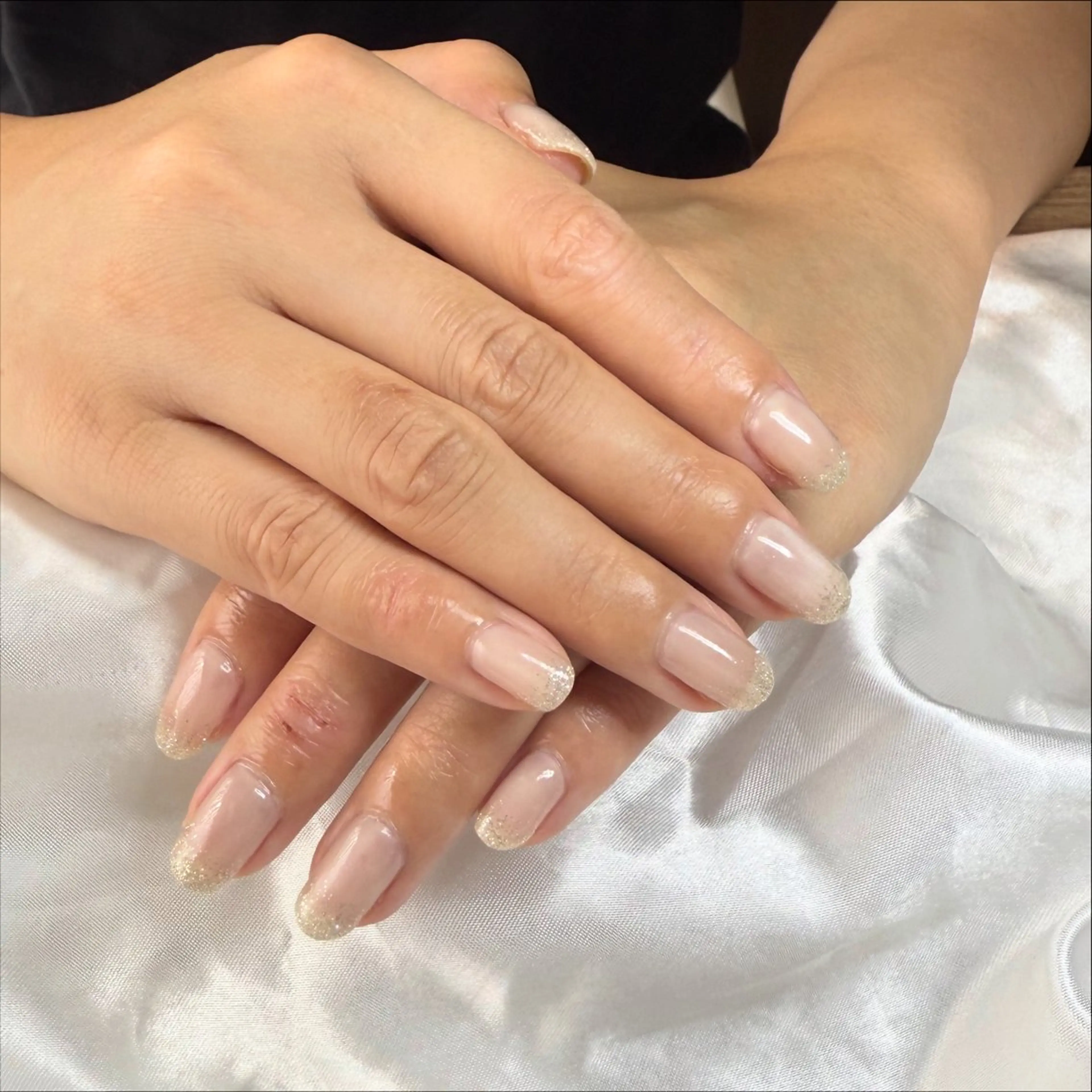 ネイル マグネットネイル ホワイト ハンドネイル bylily yuriのネイルデザイン