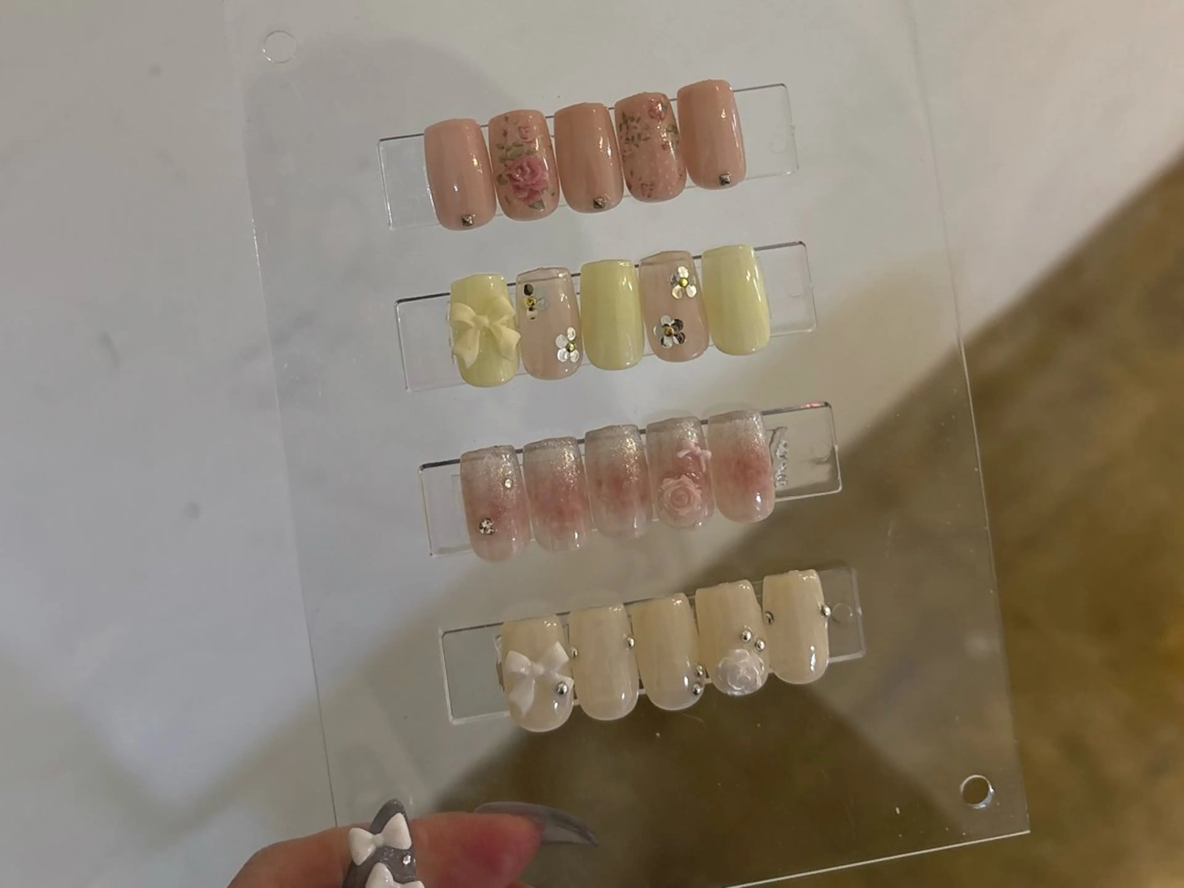 ネイル ジェルネイル パラジェル 春ネイル ハンドネイル EmaNail 肥後橋店🤍YURIのネイルデザイン