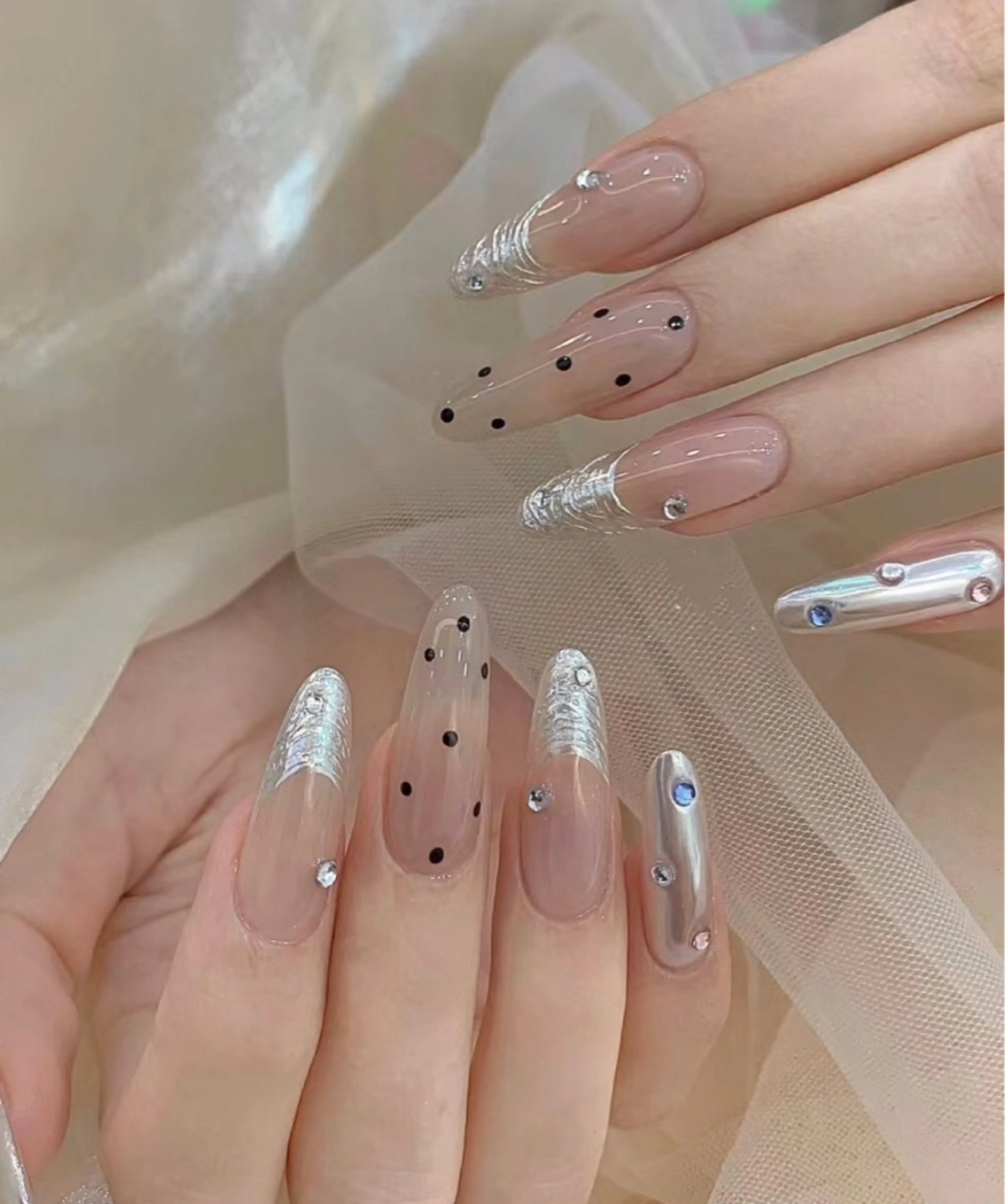 ネイル リボン、ガーリー パーツ放題専門店のネイルデザイン