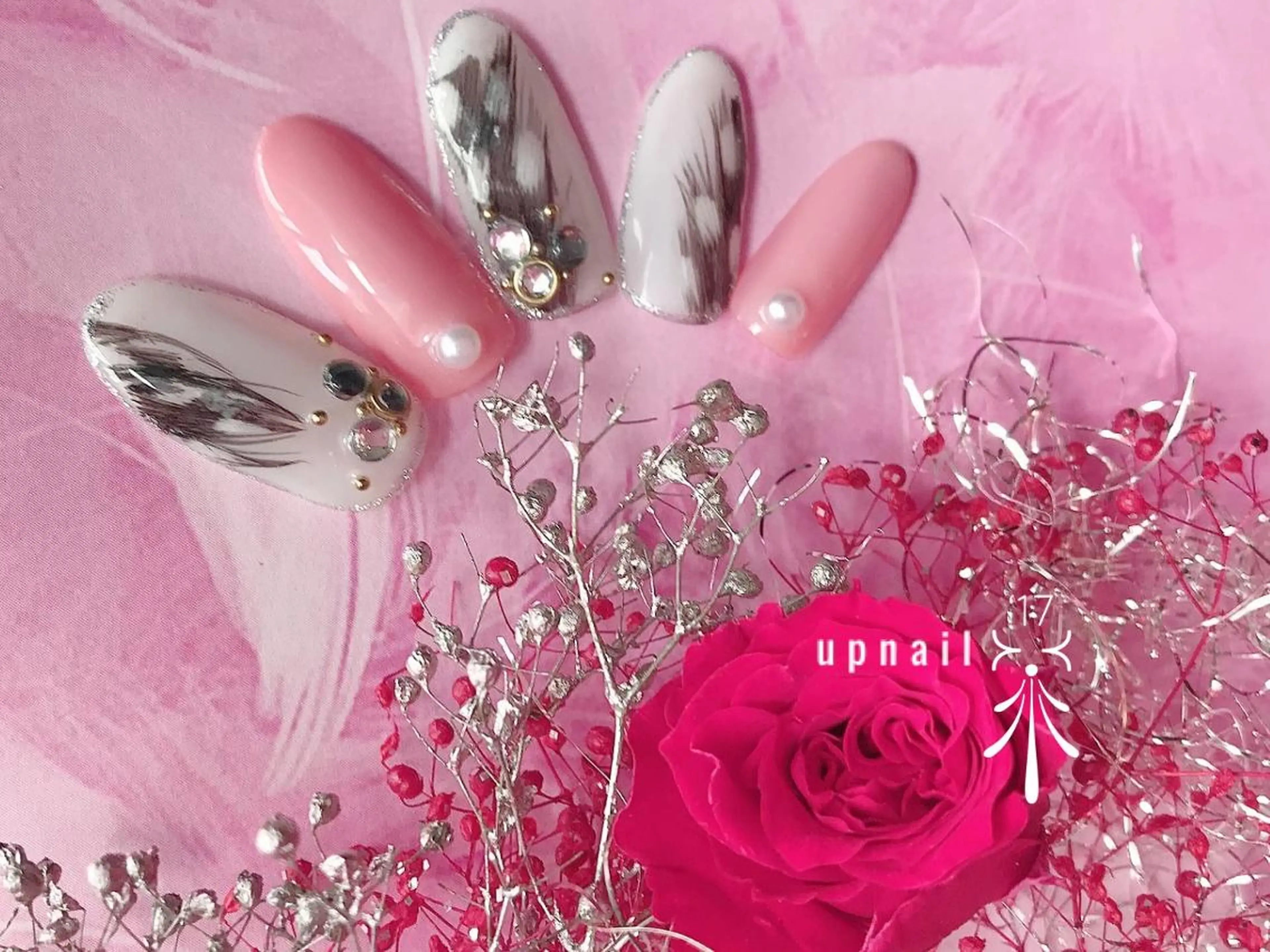 ネイル 伊藤 アップネイルのネイルデザイン