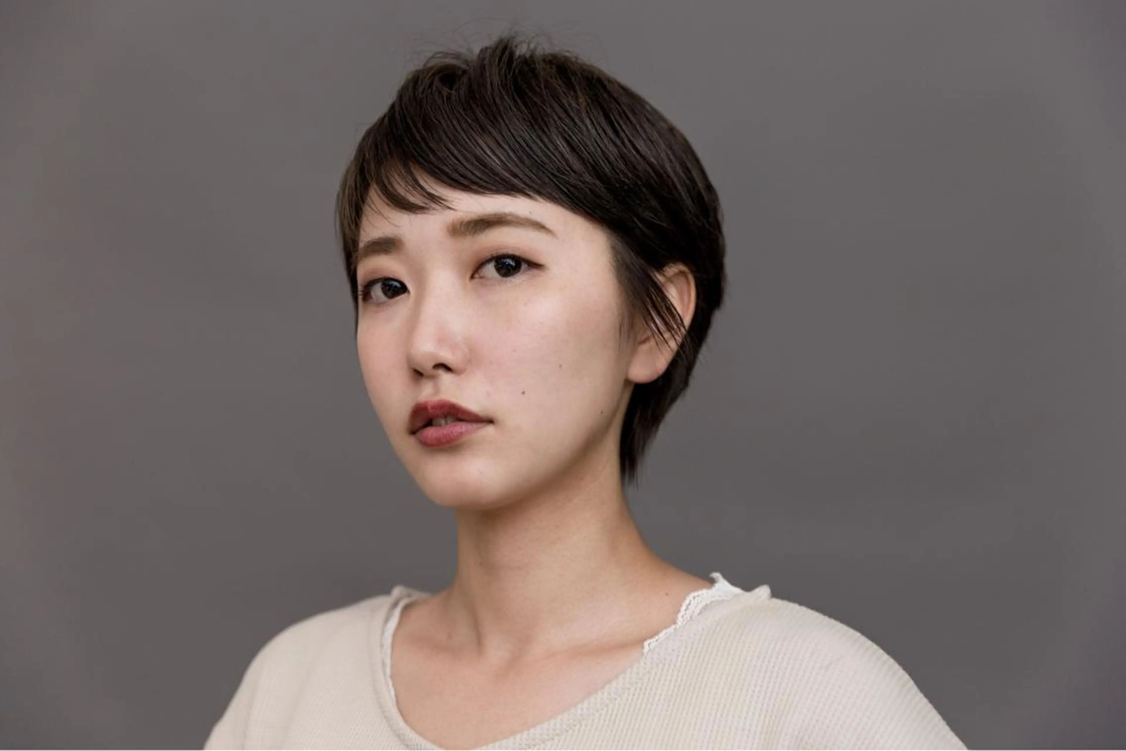 ショート カラー ツジガキ ユウスケのヘアスタイル