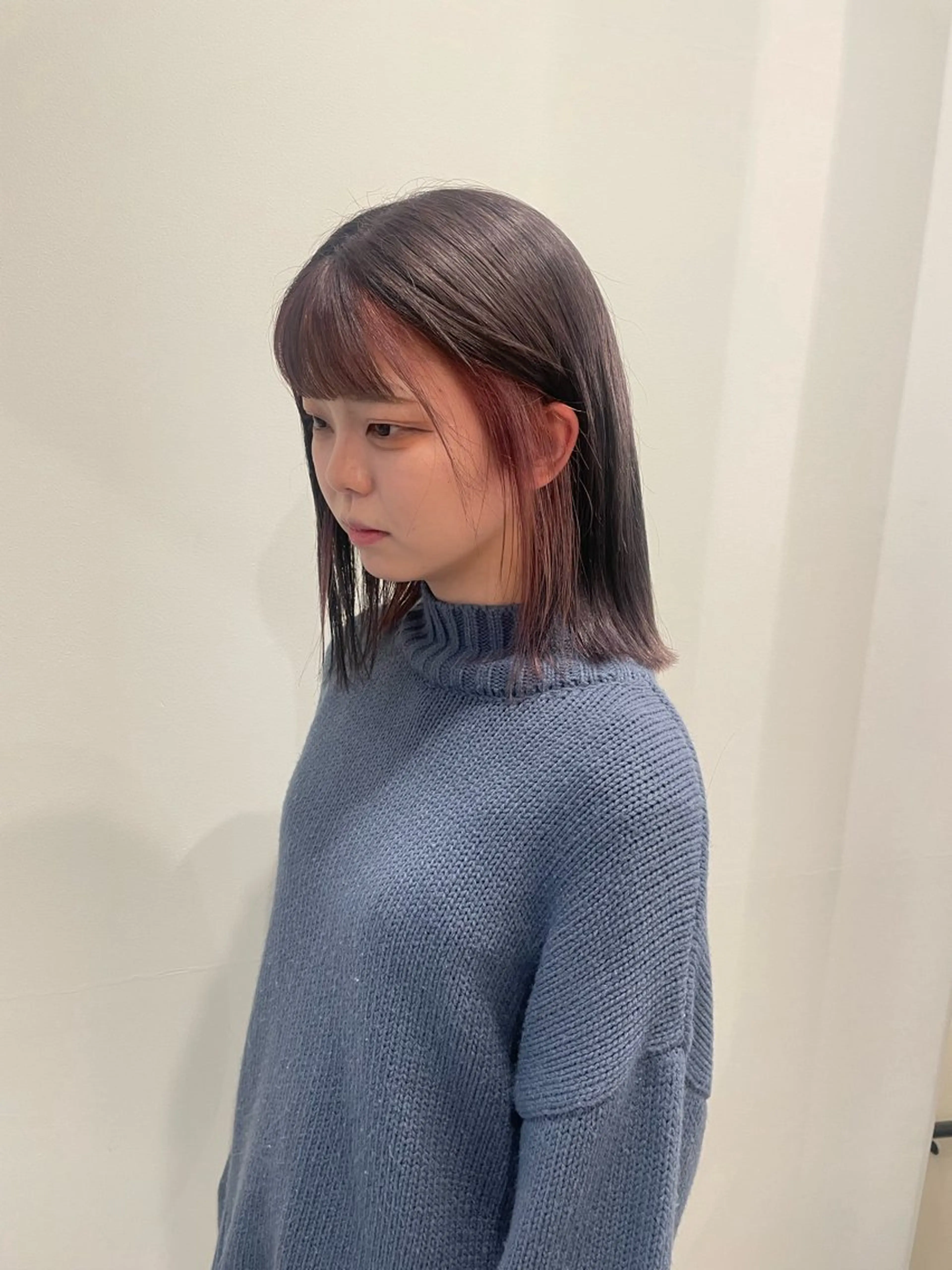 ミディアム カラー イヤリングカラー ヘアカラー 渋谷 留菜のヘアスタイル