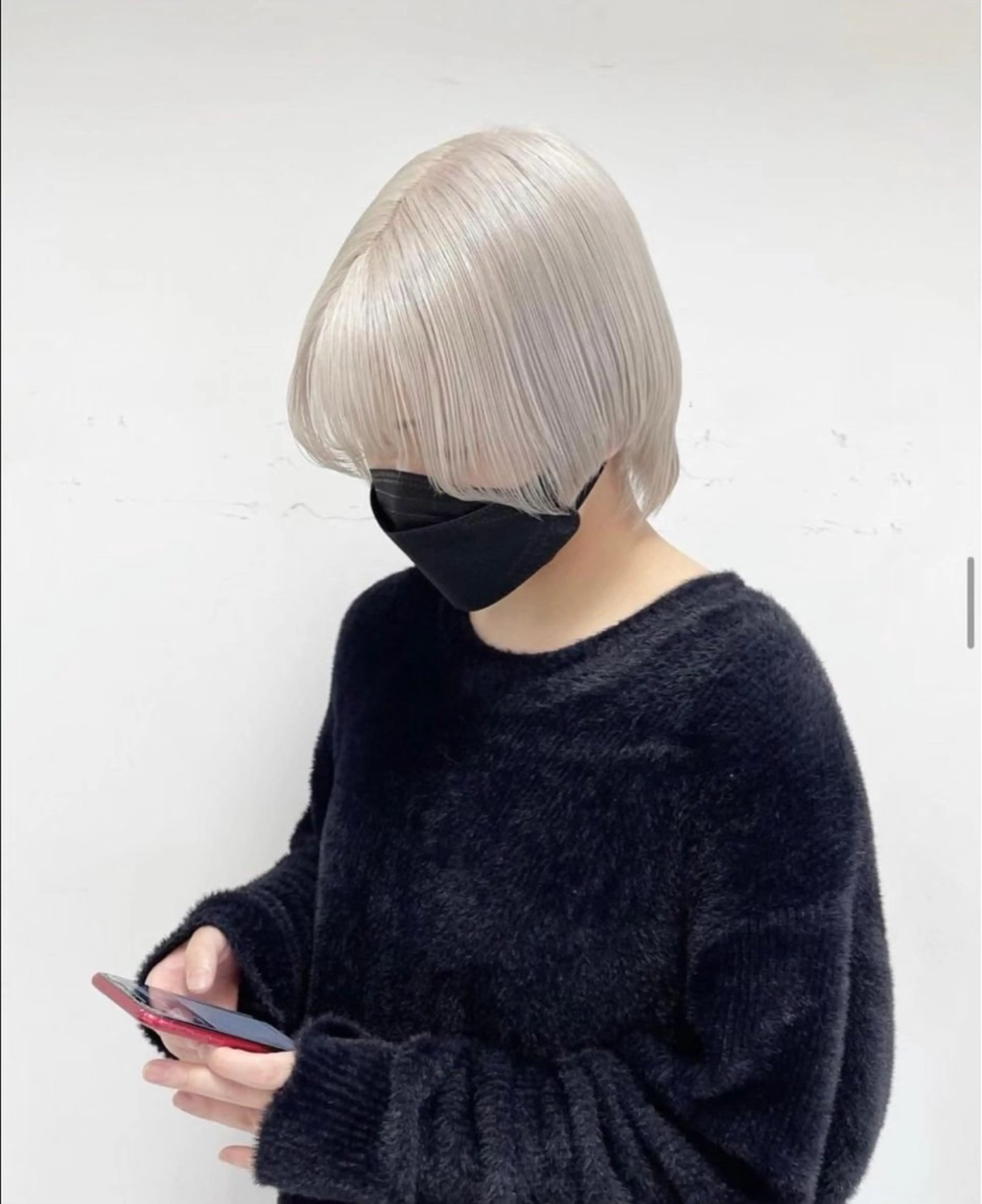 ショート カラー ヘアアレンジ ベージュカラー ブリーチ ブロンド ハイトーンカラー ハイトーンベージュ 神戸三宮ダメージレス ブリーチ特化 麟太郎のヘアスタイル