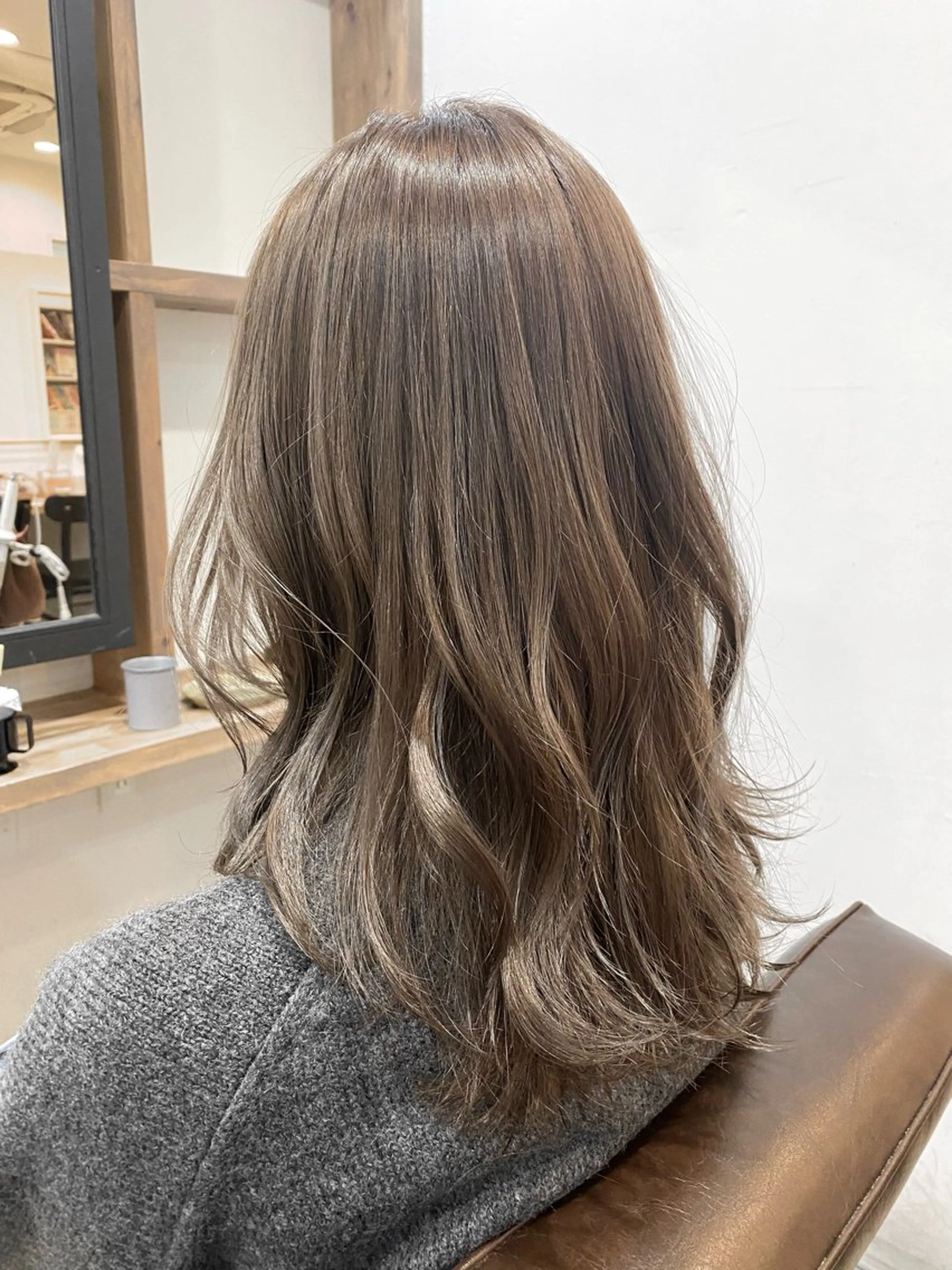 セミロング unica緑地公園 カンダコウキのヘアスタイル