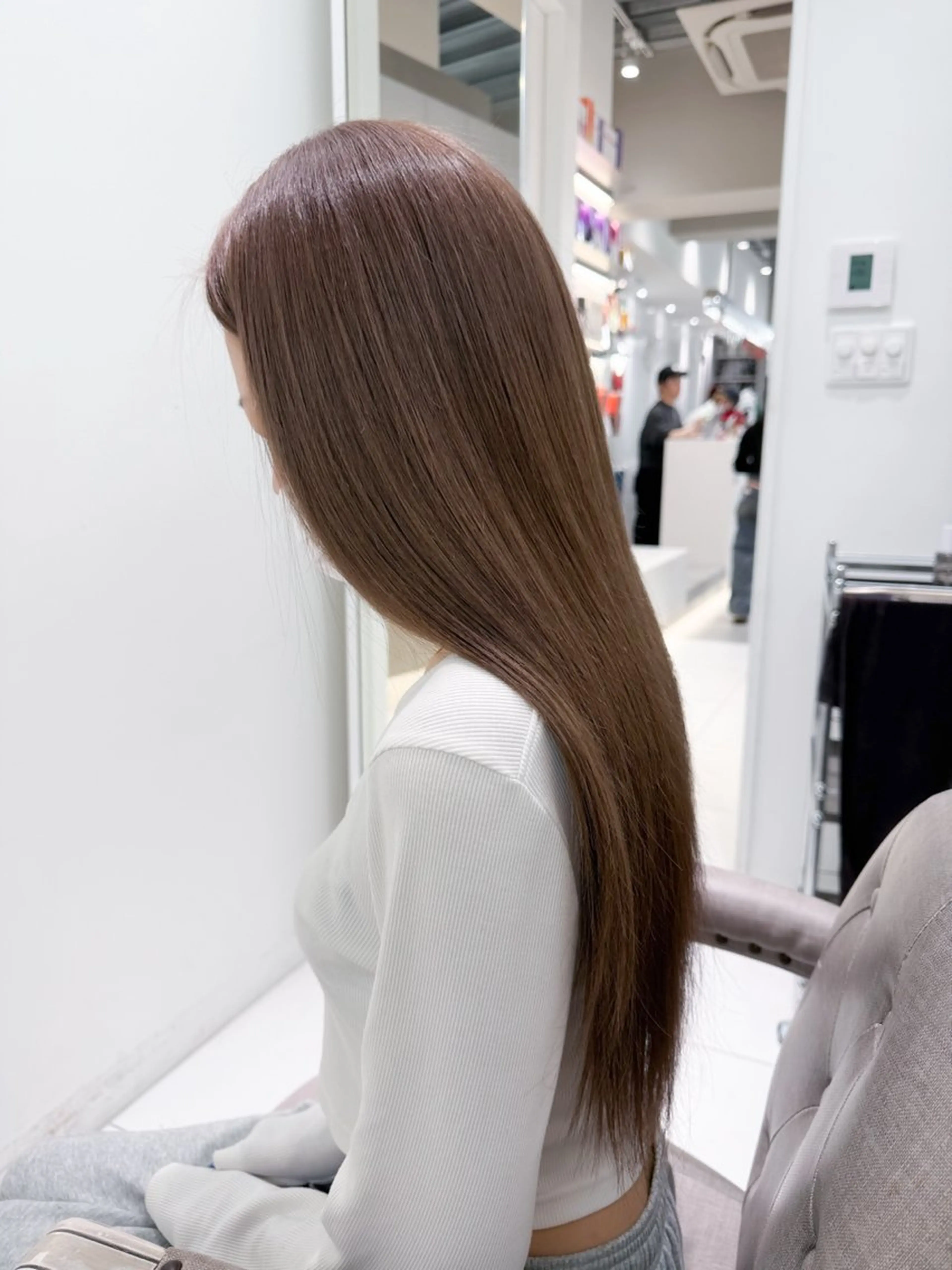 ロング カラー ブラウンカラー ココアブラウン ダブルカラー グレージュ ロング トリートメント /カラー/NAOKIのヘアスタイル