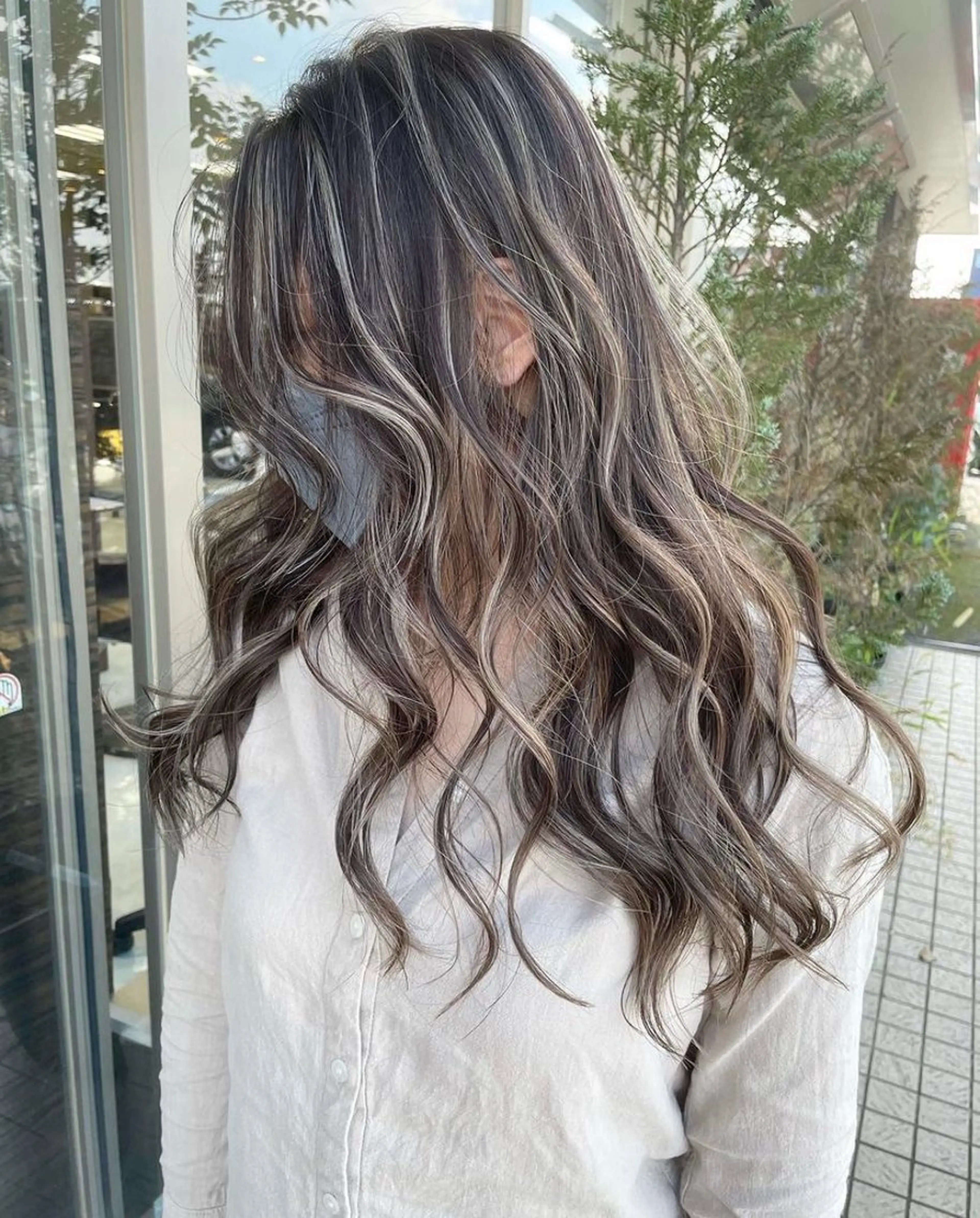 ロング ヘアカラー トリートメント 新宿/ハイライト/ 透明感カラー/りきやのヘアスタイル