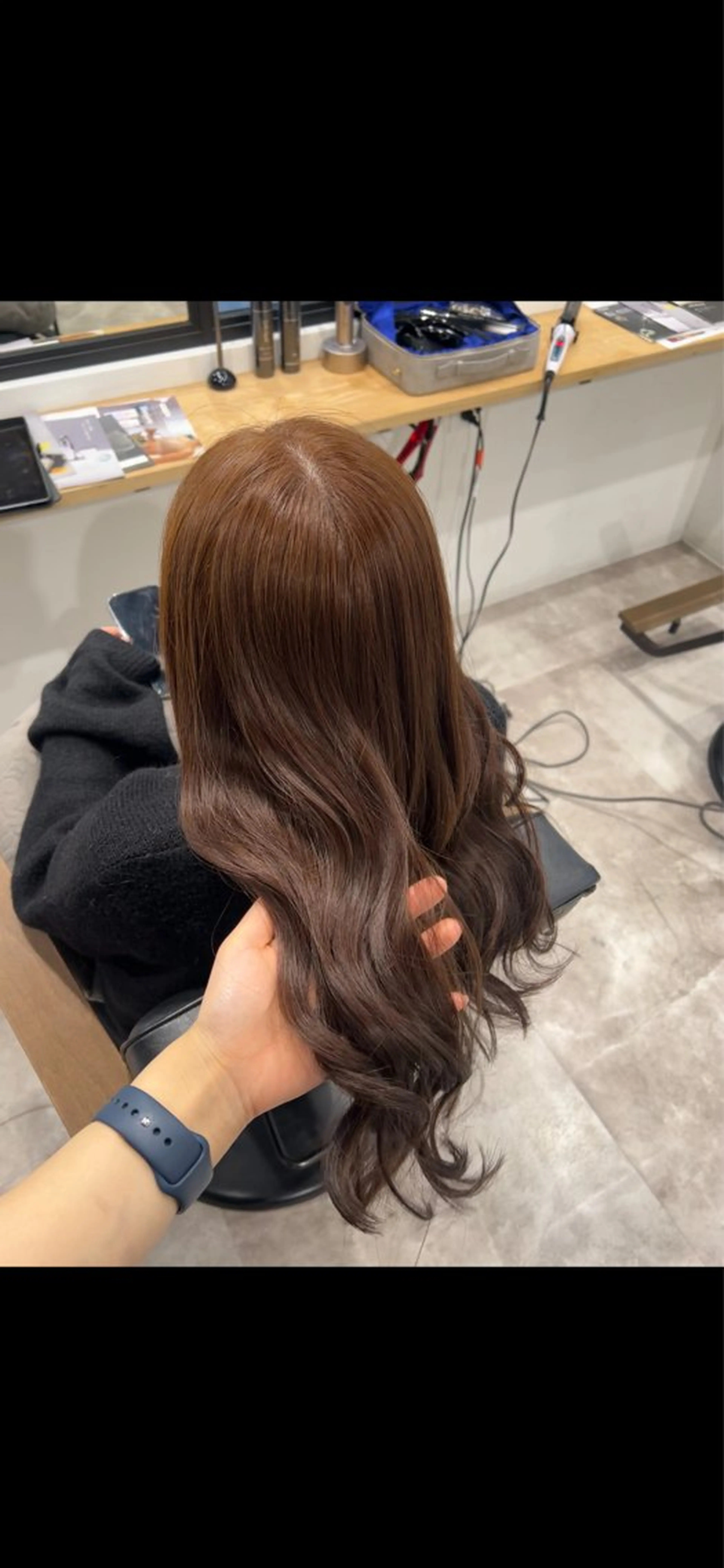 ロング カラー ブリーチ 透明感カラー ダブルカラー ブリーチなしカラー ヘアカラー トリートメント 黒阪 なみのヘアスタイル