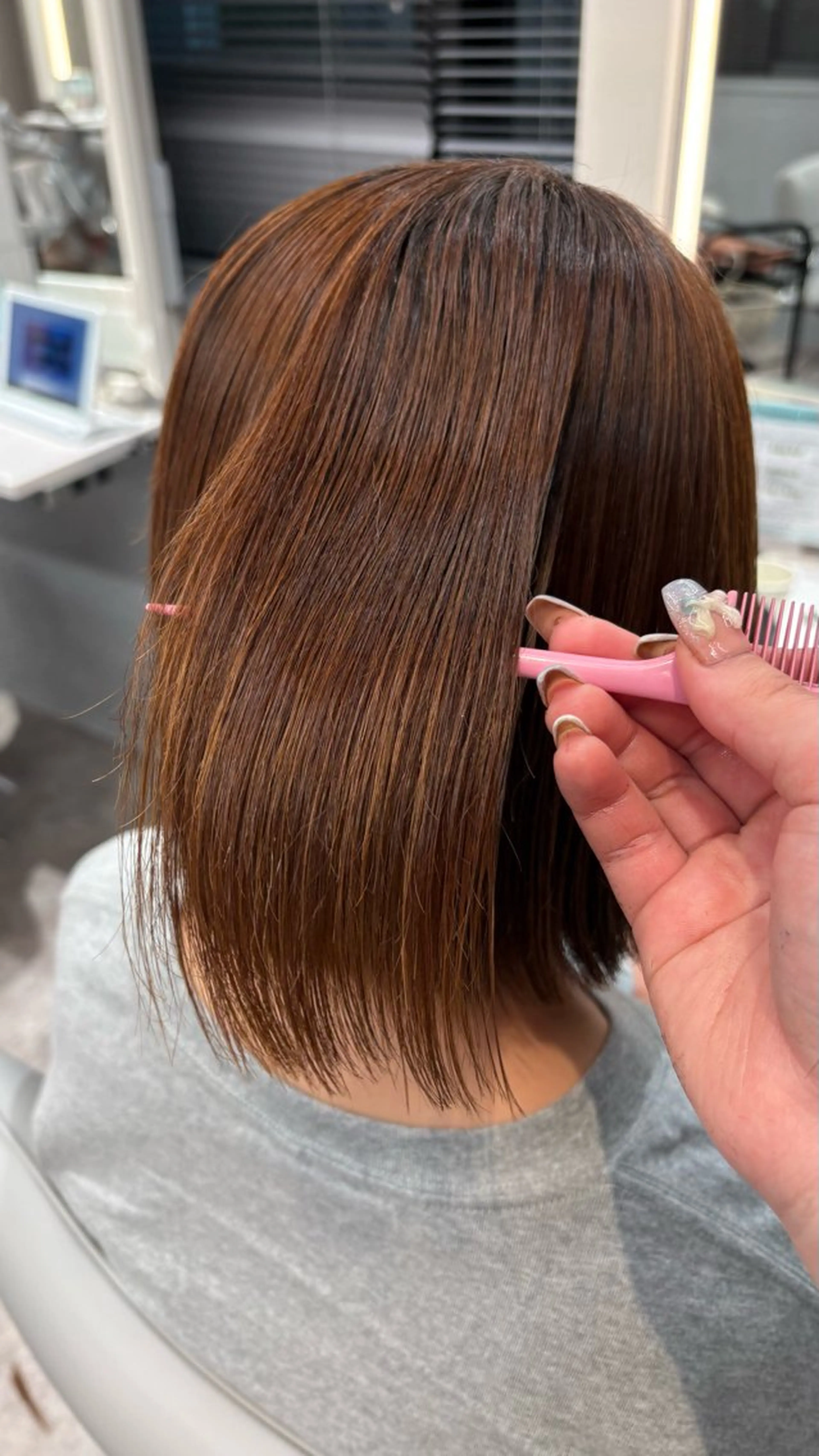 セミロング カット 縮毛矯正 🫧小顔ショート 🫧𝑳𝒖𝒏𝒂のヘアスタイル