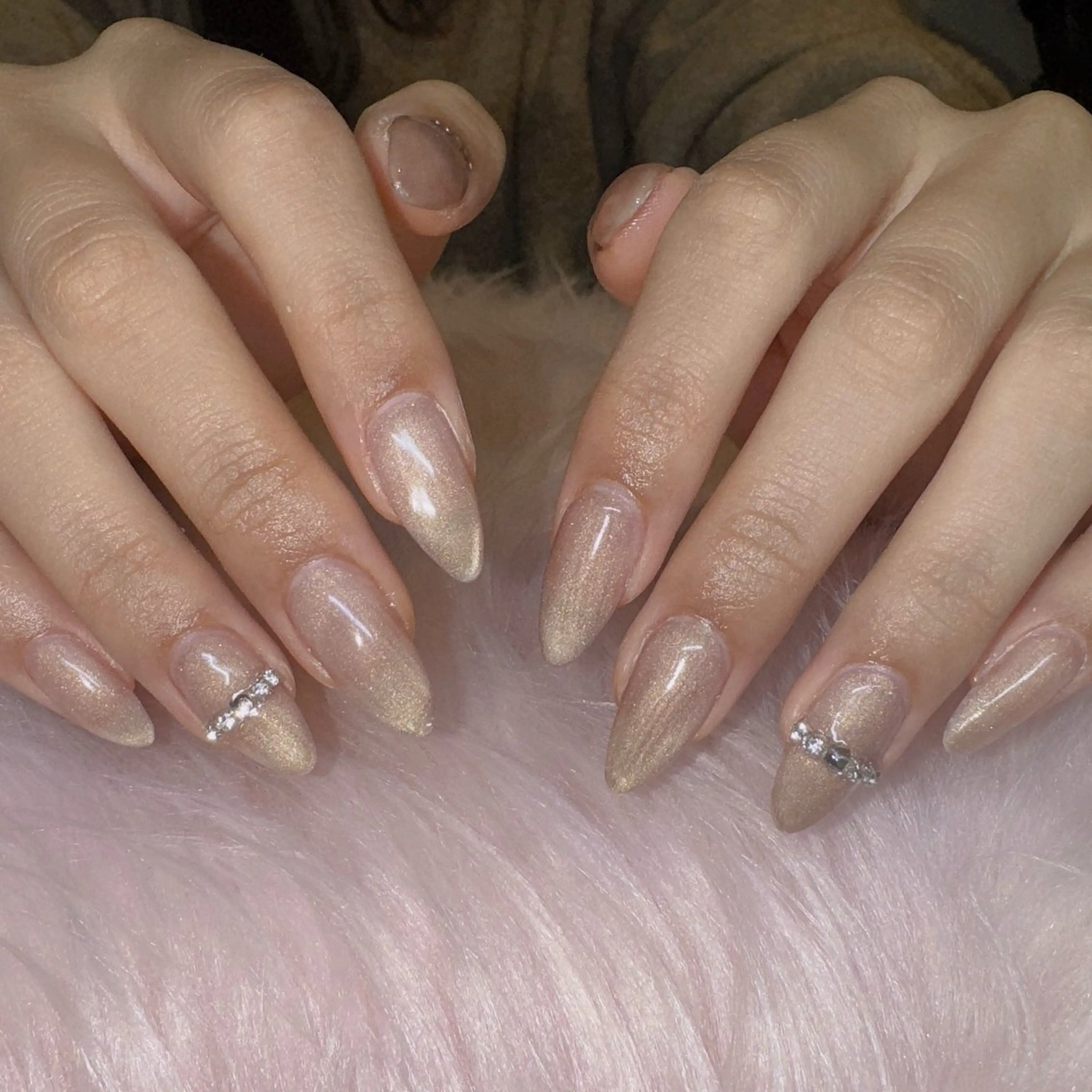 ネイル マグネットネイル ハンドネイル RIEKO🍒 ワンホン♡推しネイルのネイルデザイン