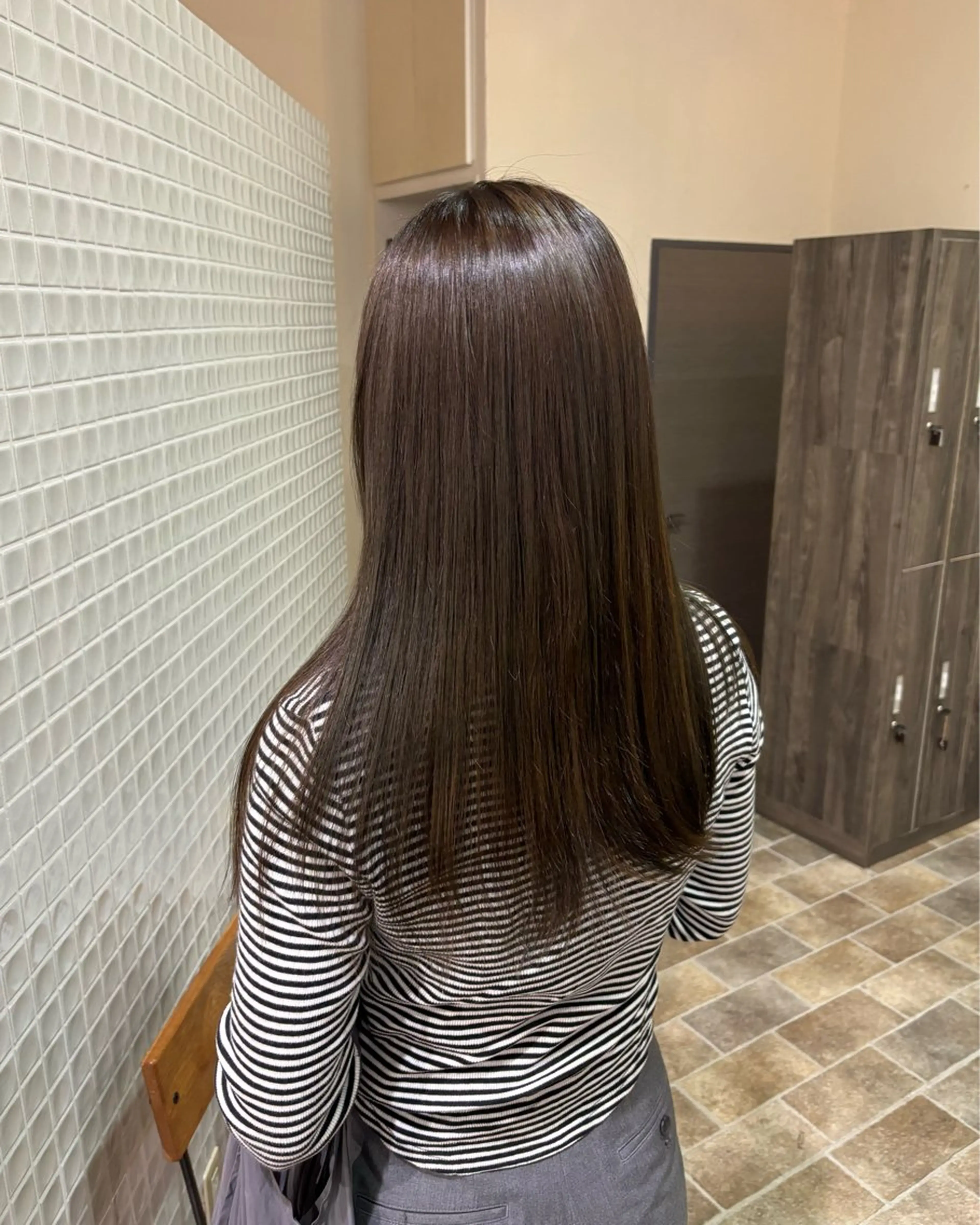 カラー 藪田 鈴のヘアスタイル