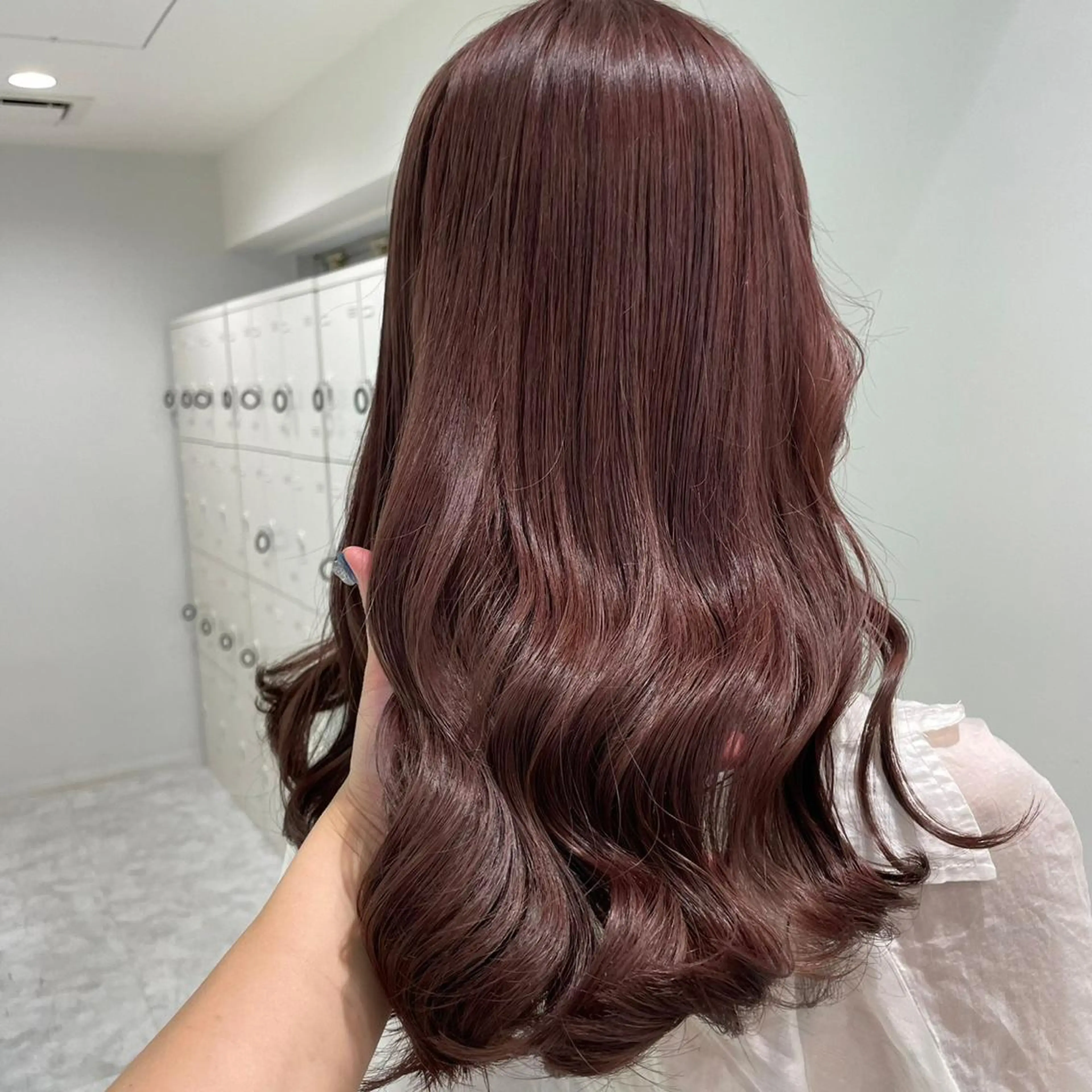 カラー Over hair_ misakiのヘアスタイル