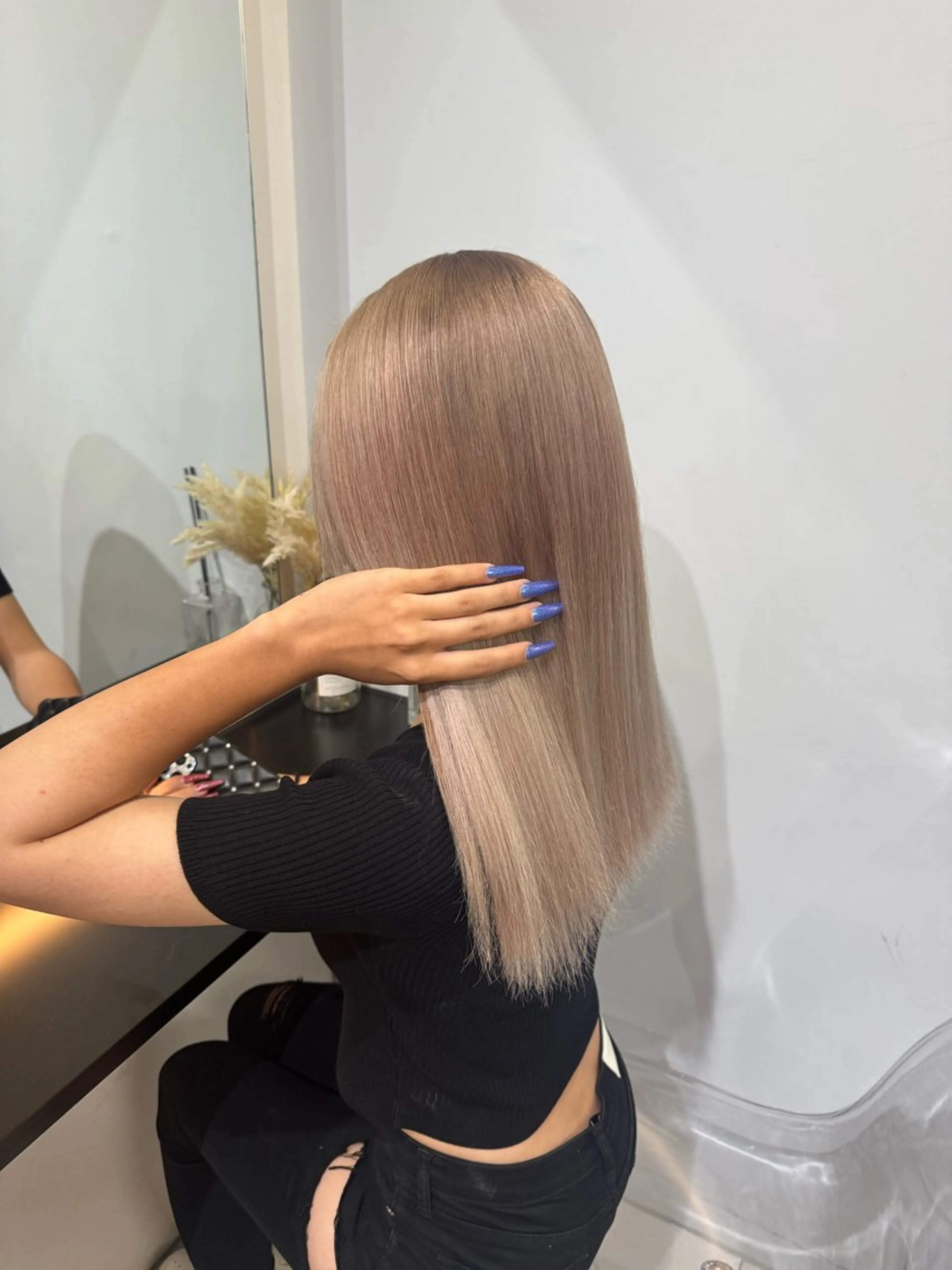 ミディアム カラー ブリーチ cocona 🩷のヘアスタイル