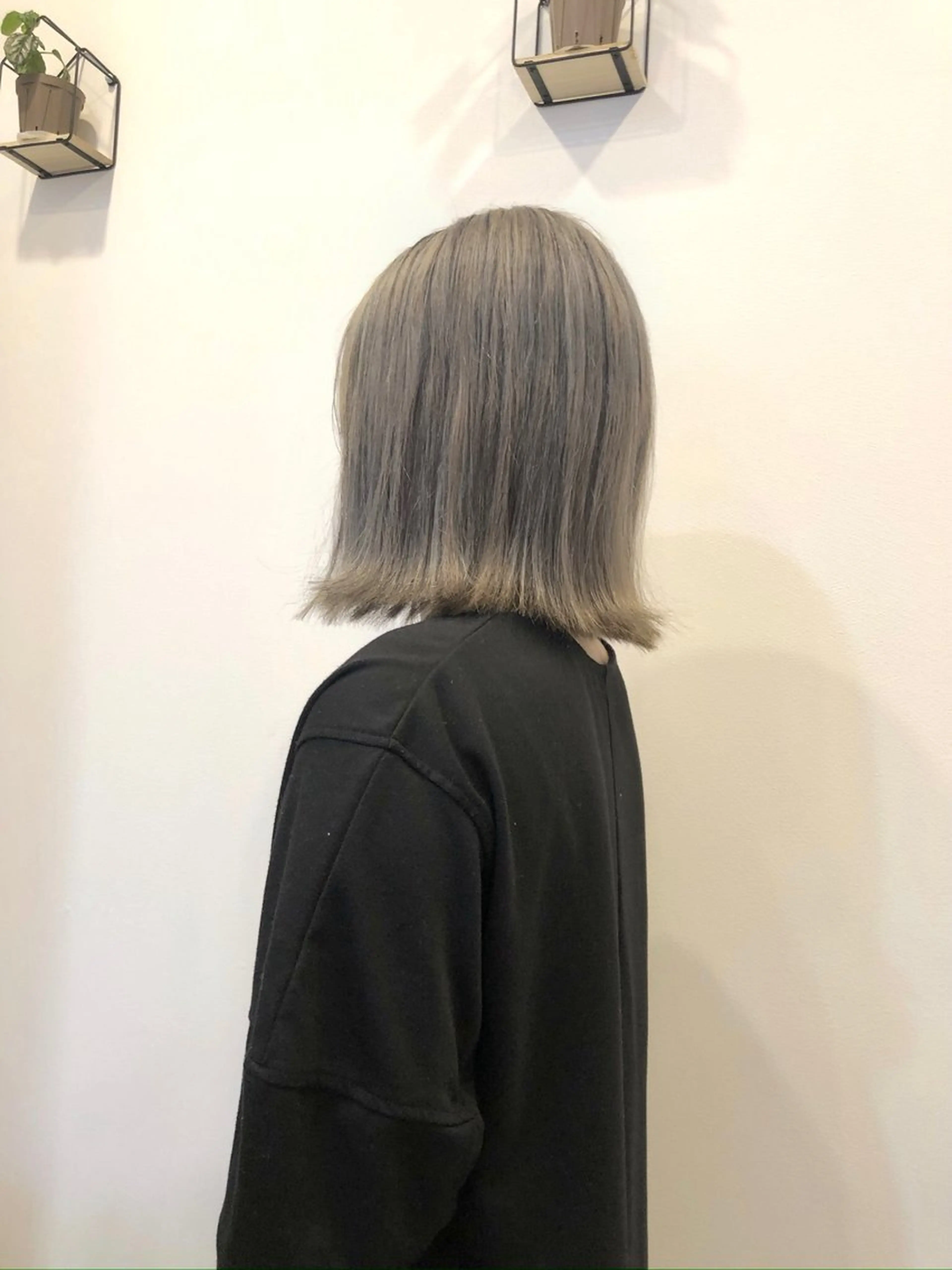 ミディアム カラー ブリーチ ダブルカラー ヘアルーム カフーのヘアスタイル