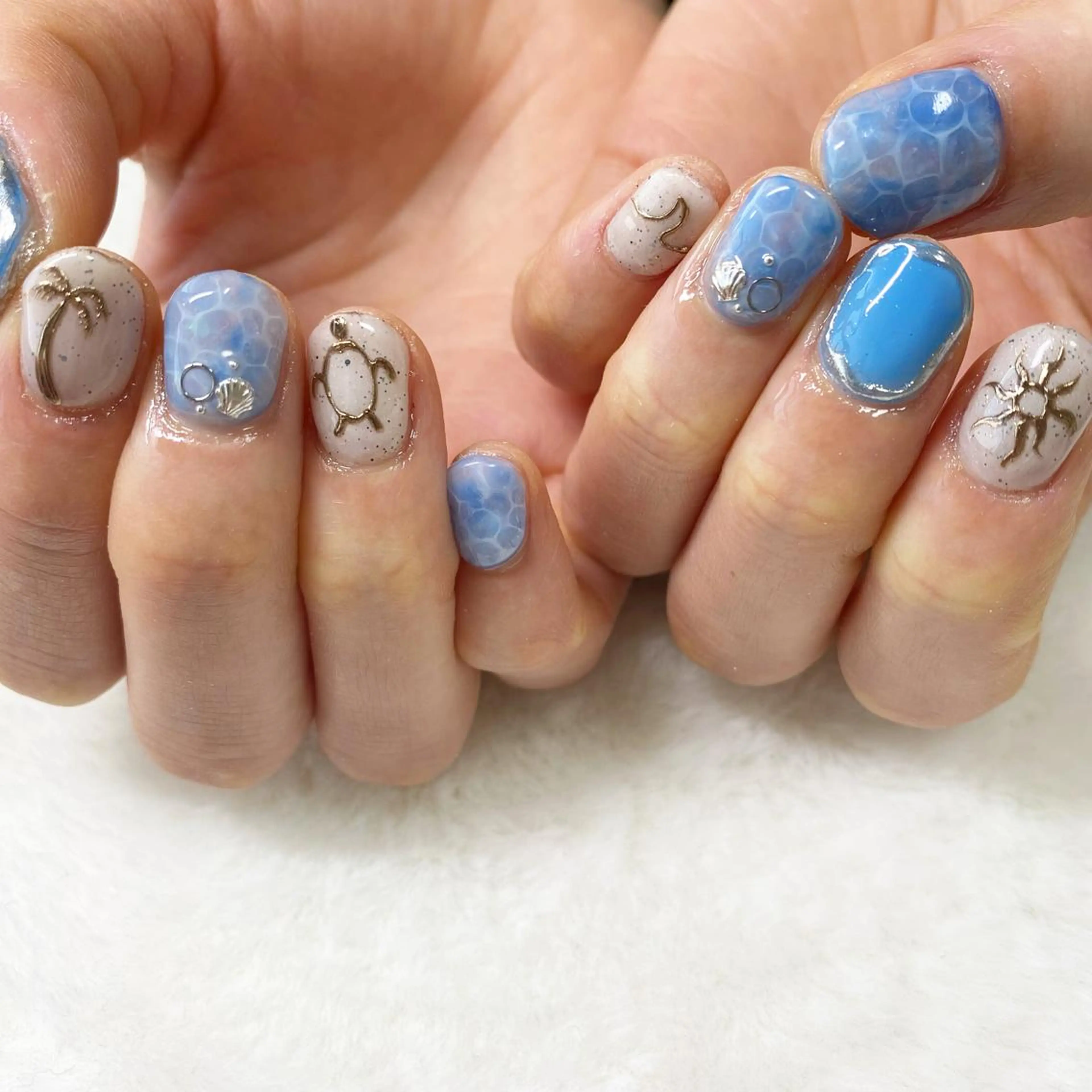 ネイル Laki nailのネイルデザイン