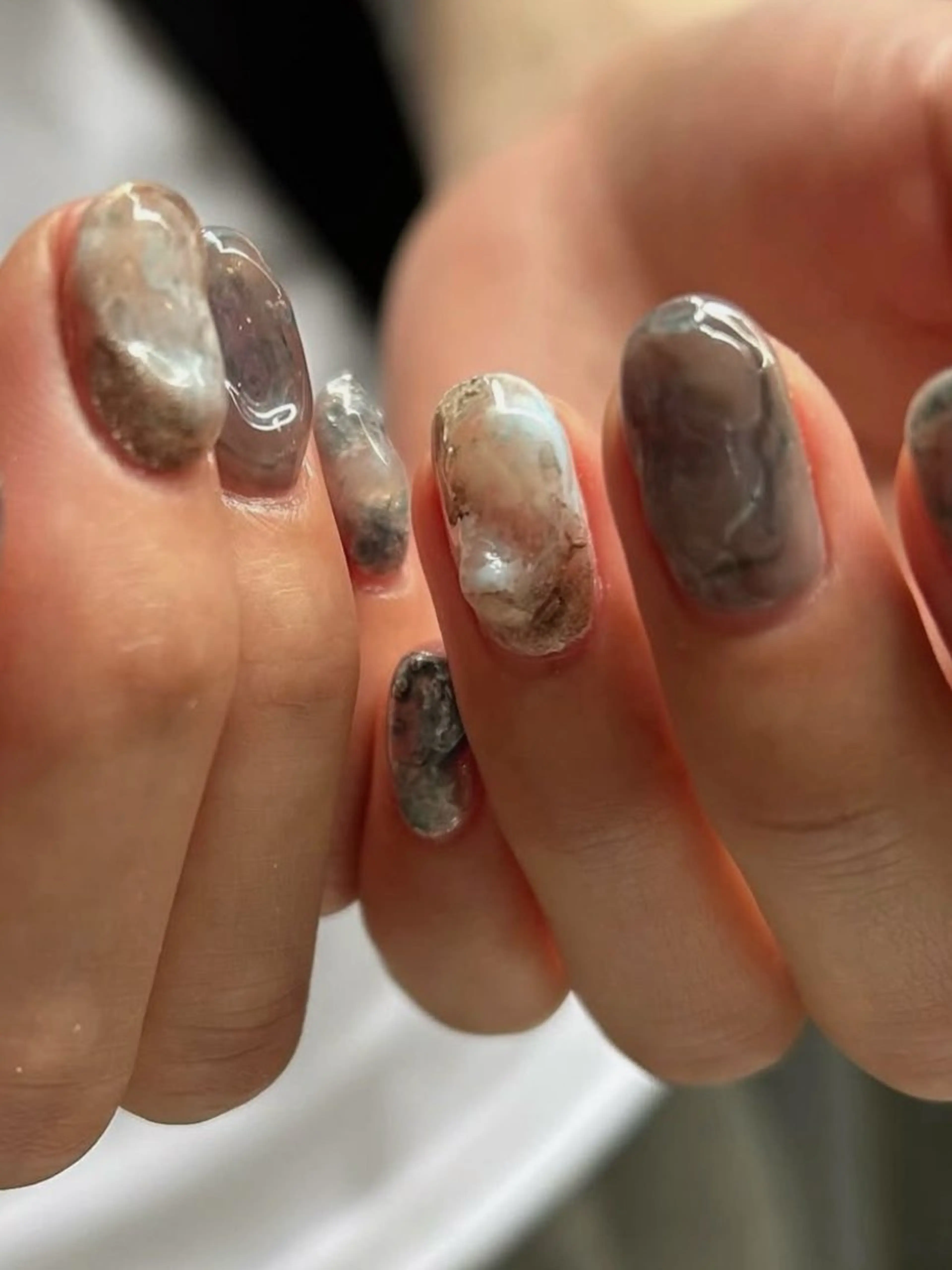 ネイル アートネイル ニュアンスネイル ぷっくりネイル talo .のネイルデザイン