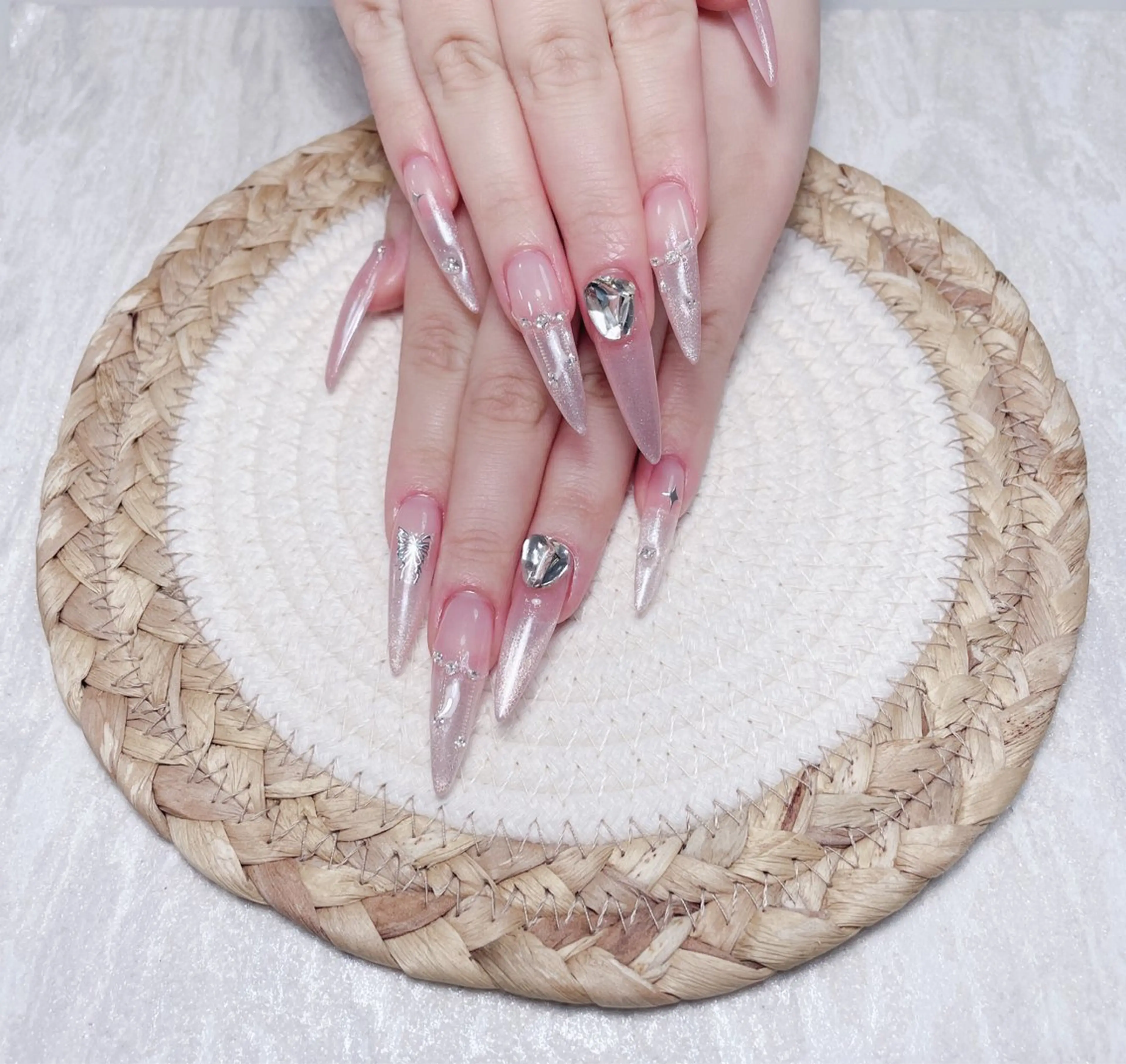 ネイル uu ネイルサロン関内🌼のネイルデザイン