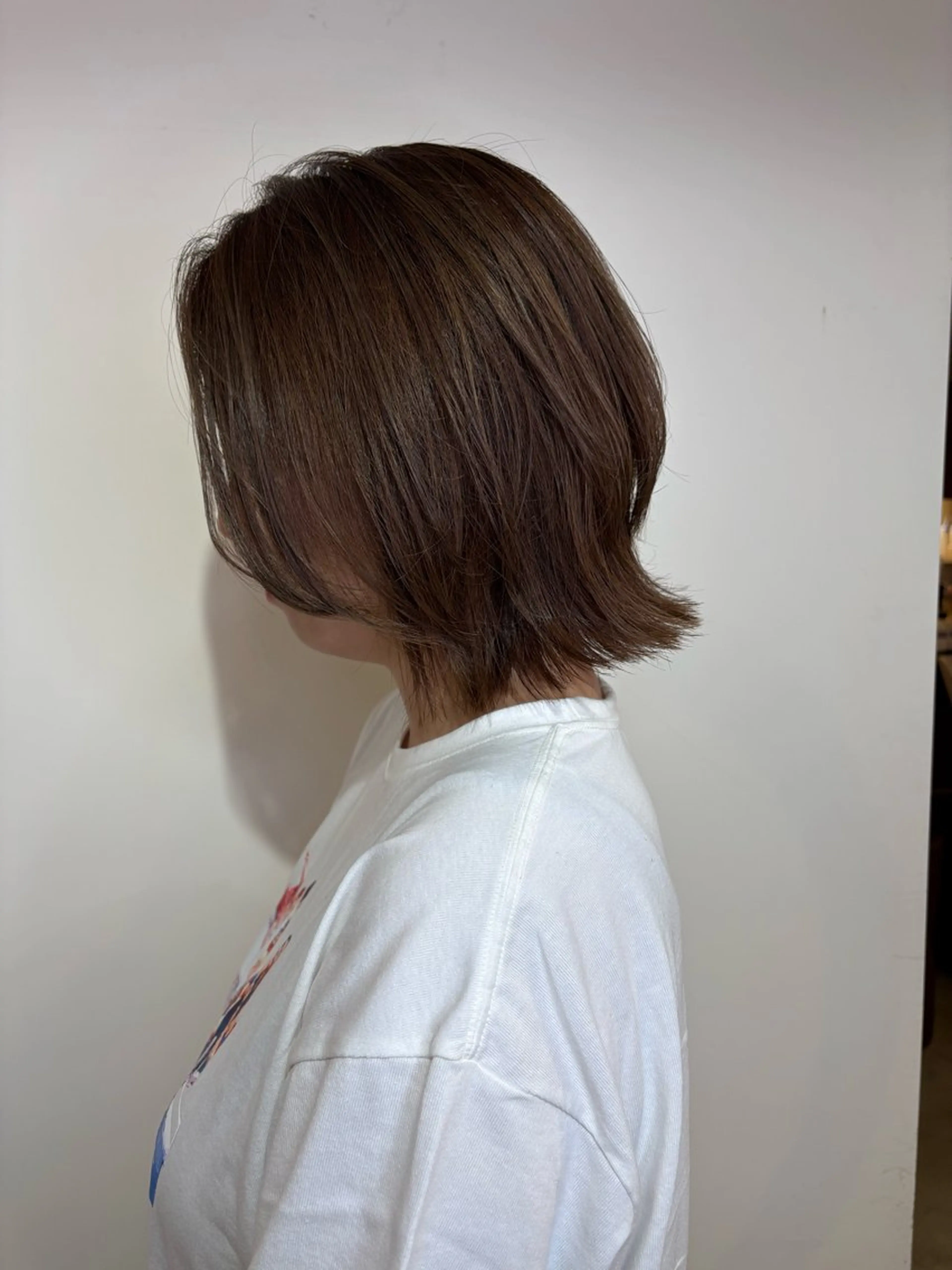 ミディアム カラー レイヤーカット 小川 美奈のヘアスタイル