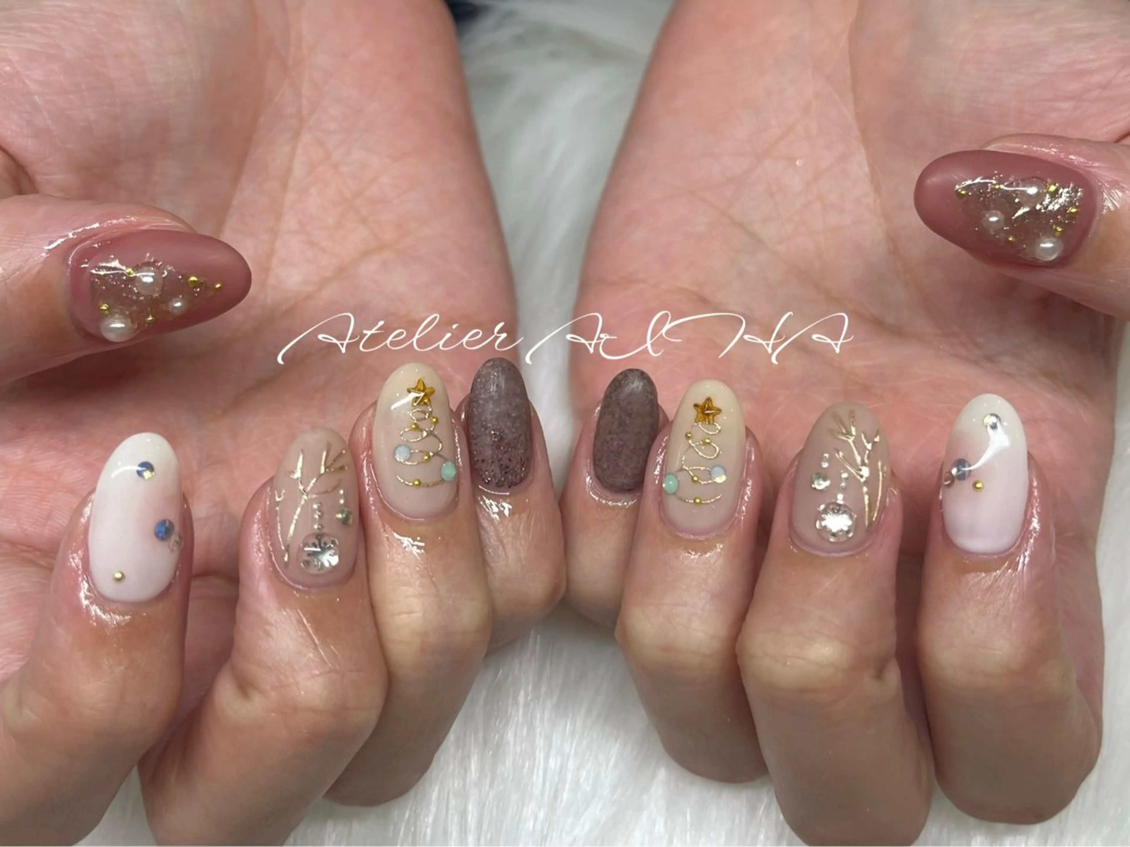 ミディアム アトリエAIHA★ フィルイン推奨サロンのネイルデザイン