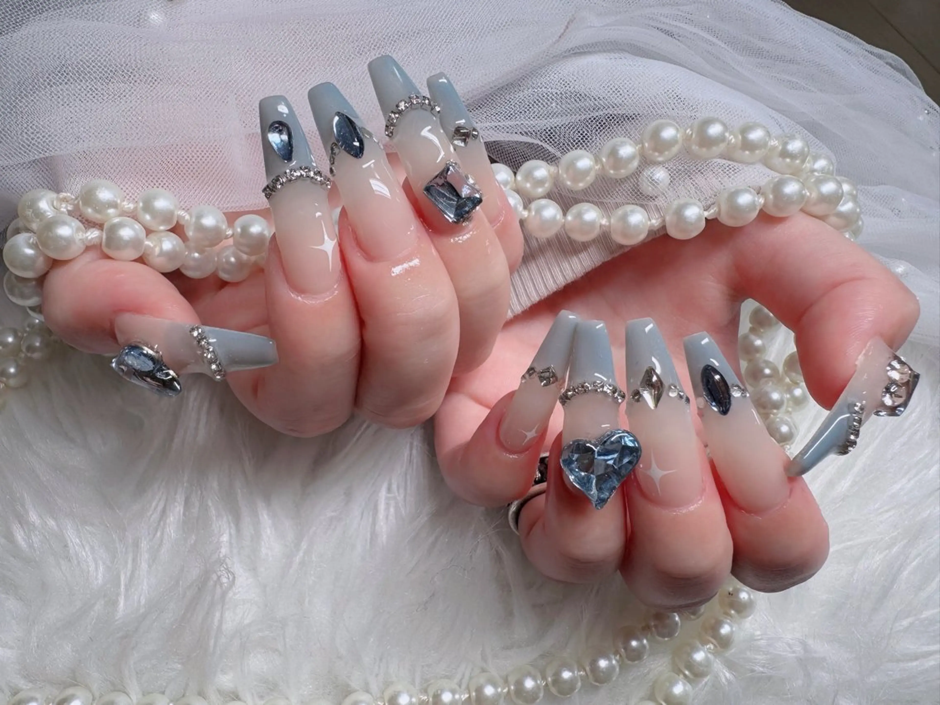 ネイル アートネイル ボルドー フレンチネイル ジェルネイル 氷ネイル・うるうるネイル ハンドネイル H.baby Nail Salonのネイルデザイン