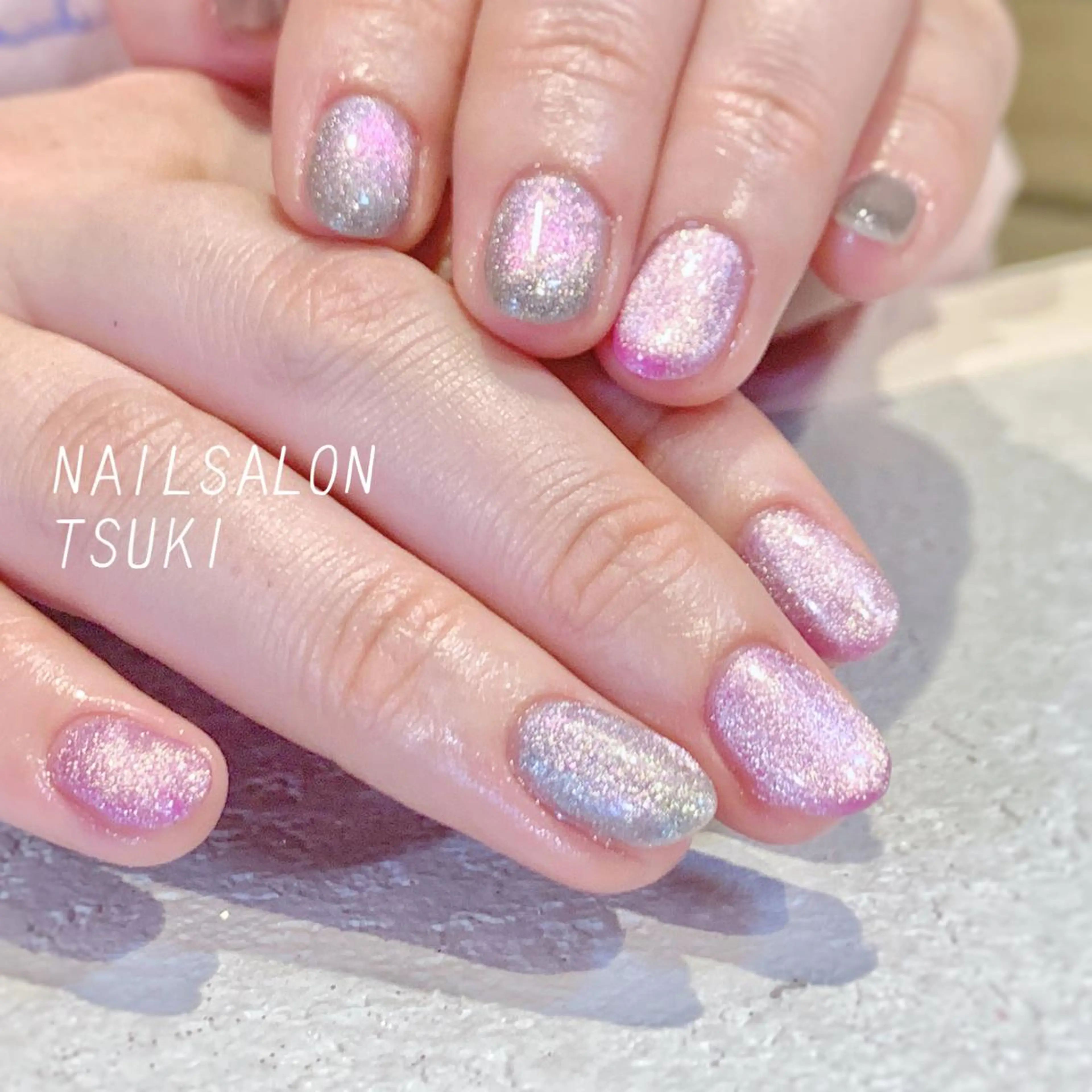 ネイル マグネットネイル ハンドネイル Nailsalon Tsuki.のネイルデザイン