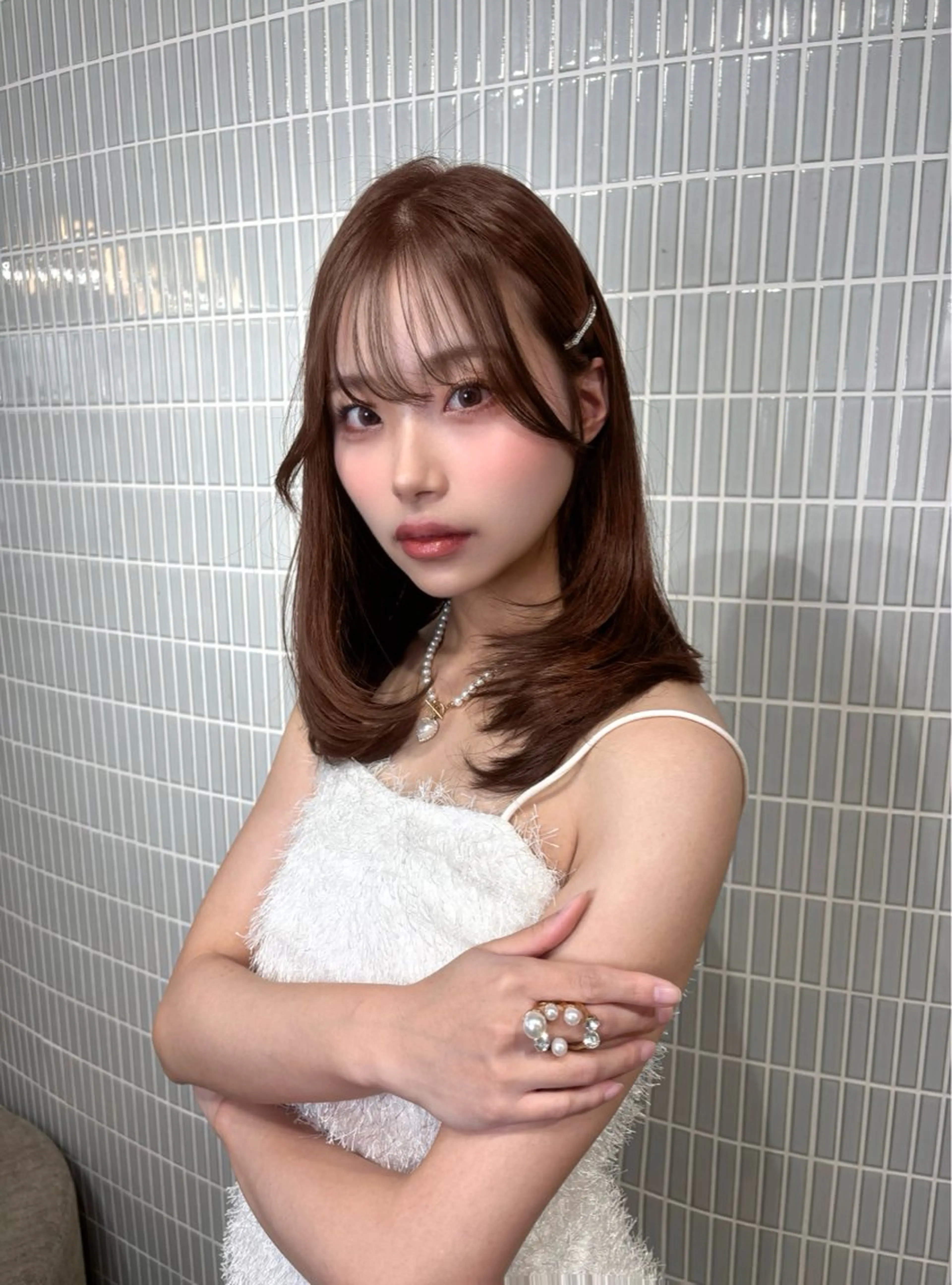 ミディアム ミディアムレイヤー 韓国風ヘア レイヤーカット 似合わせカット カット ヘアカラー 西尾 彩那のヘアスタイル