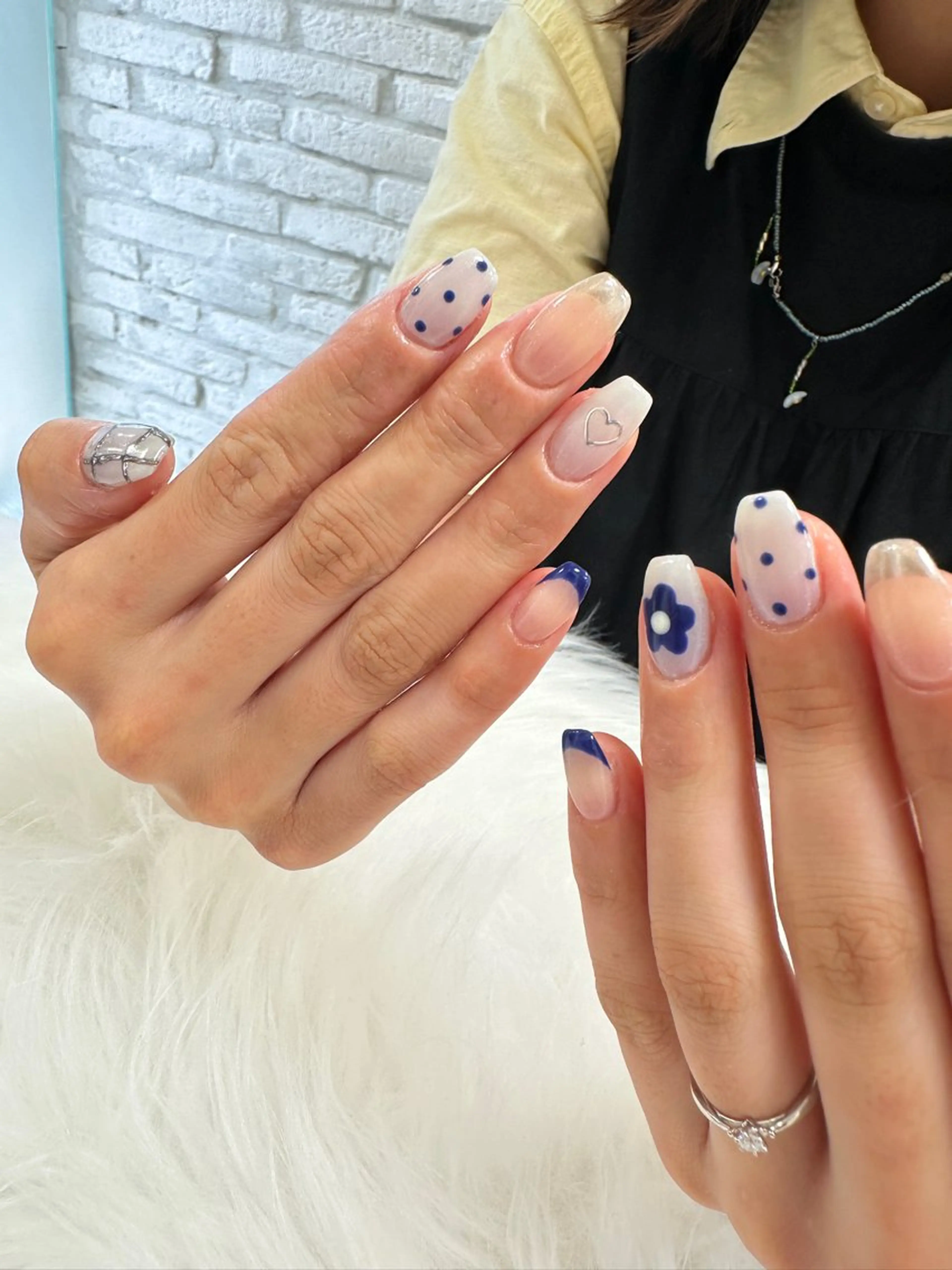 ネイル 水色 ネイビー PROVE Nail 🫧satomiのネイルデザイン