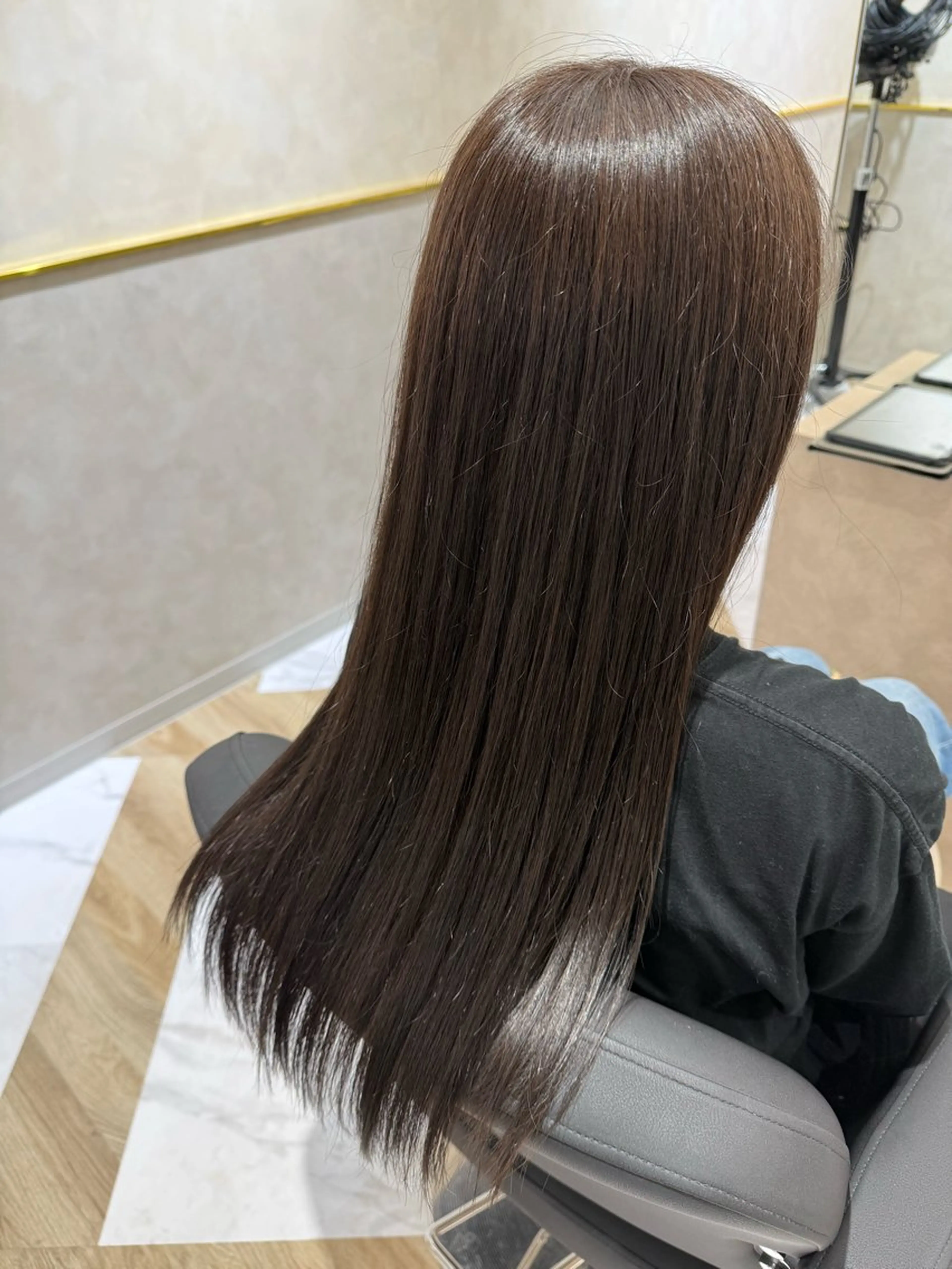 ロング Eight White／AIRIのヘアスタイル