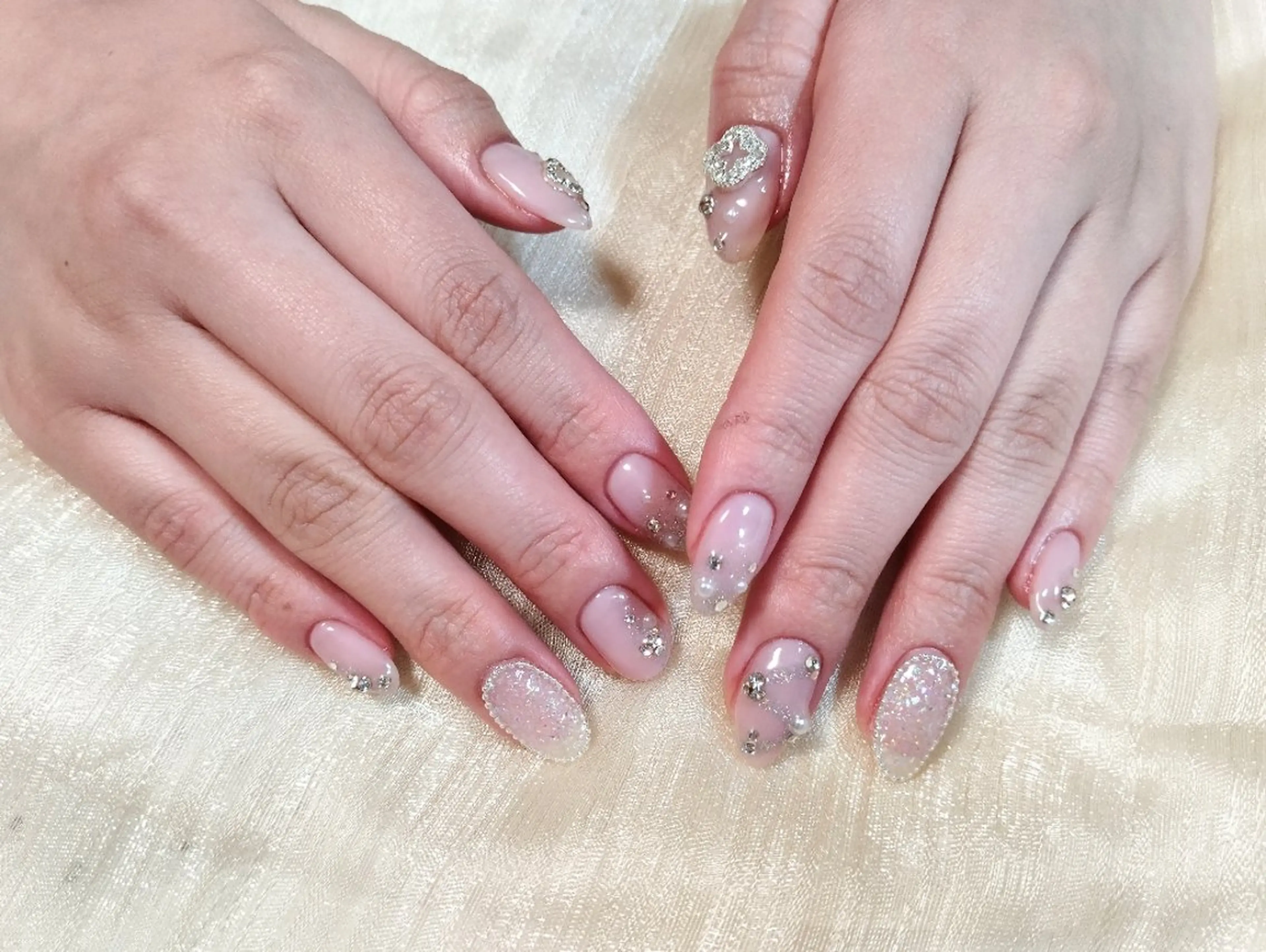 ネイル 持ち込み ハンドネイル ハンドケア ＤI'A ネイルサロンのネイルデザイン