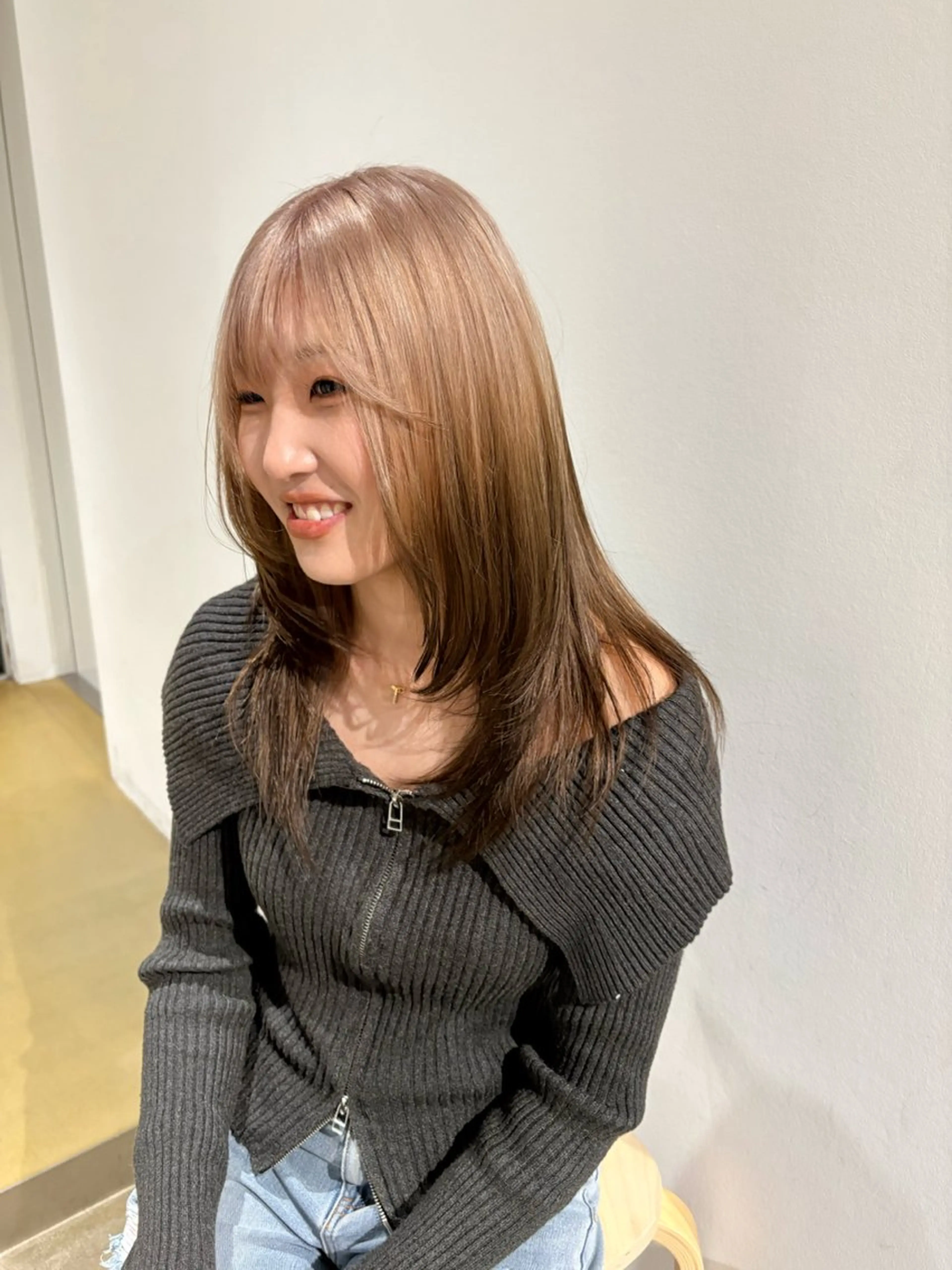 セミロング カラー SITEN所属・大阪/肥後橋/淀屋橋 ワタナベサキ🪿🤍のヘアスタイル