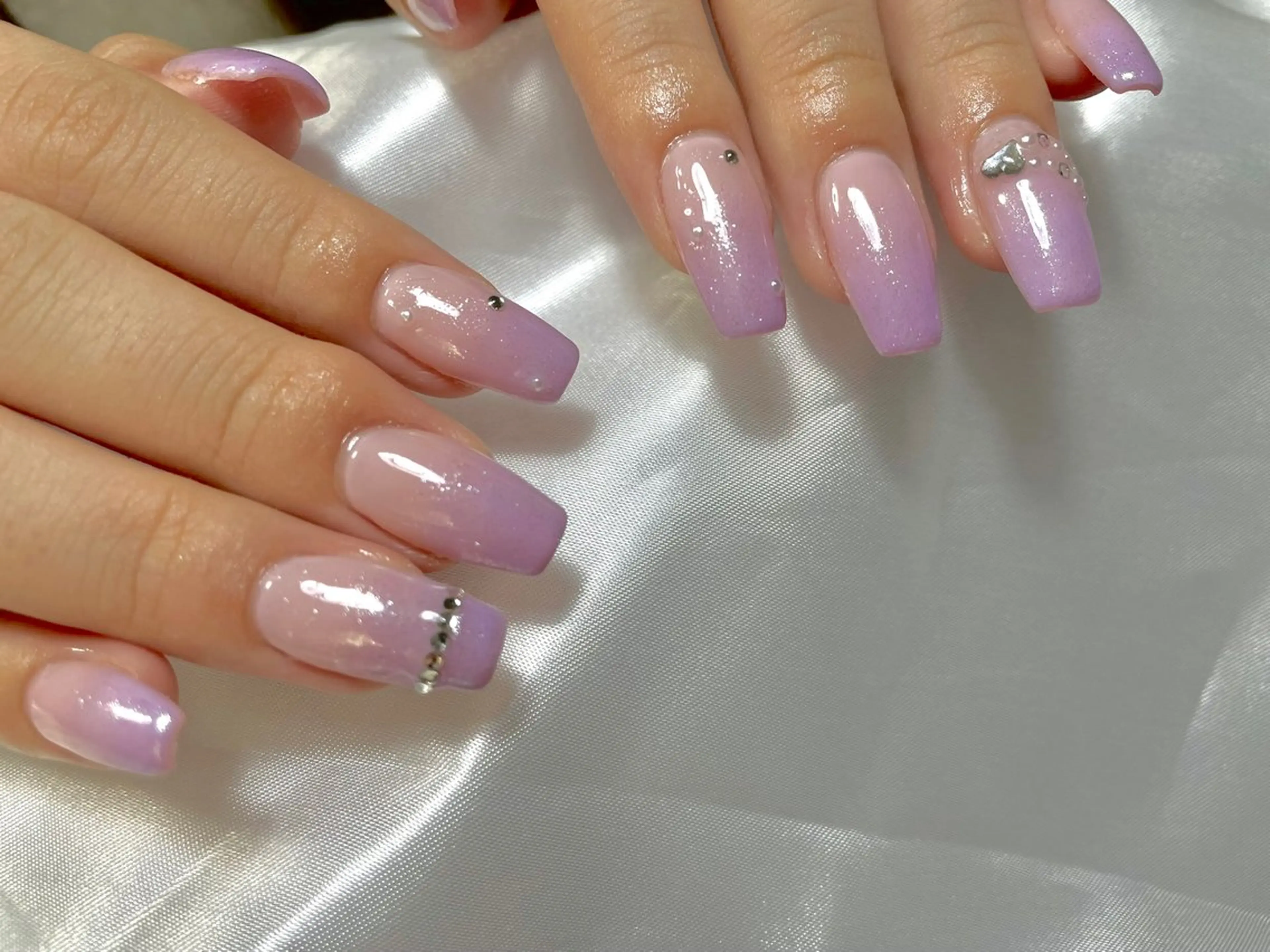 ネイル 長さ出し グラデーション ピンク ハンドネイル alma (アルマ)のネイルデザイン