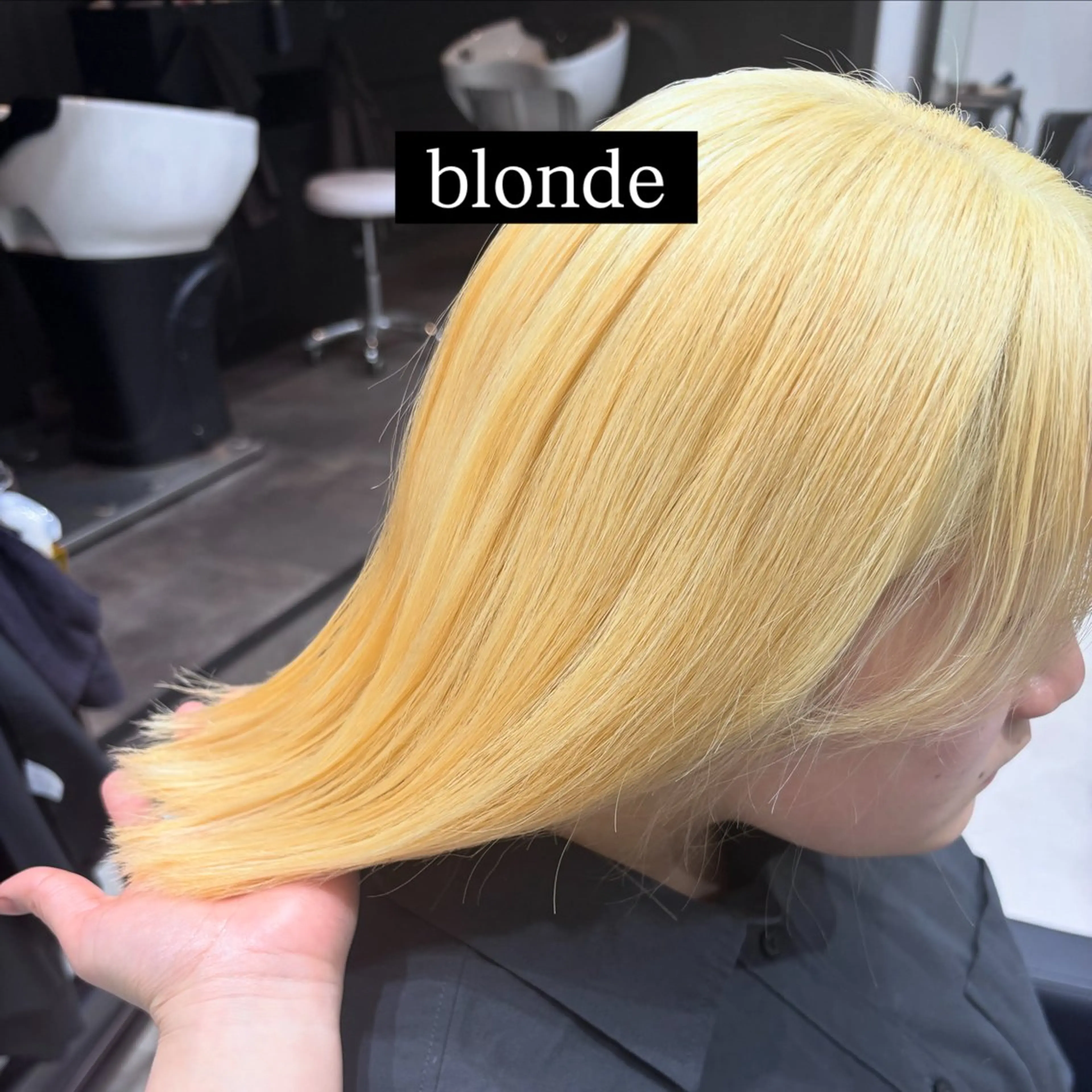 セミロング カラー 抜きっぱなしブロンド ブロンド 金沢美容室 KUSHUKAのヘアスタイル