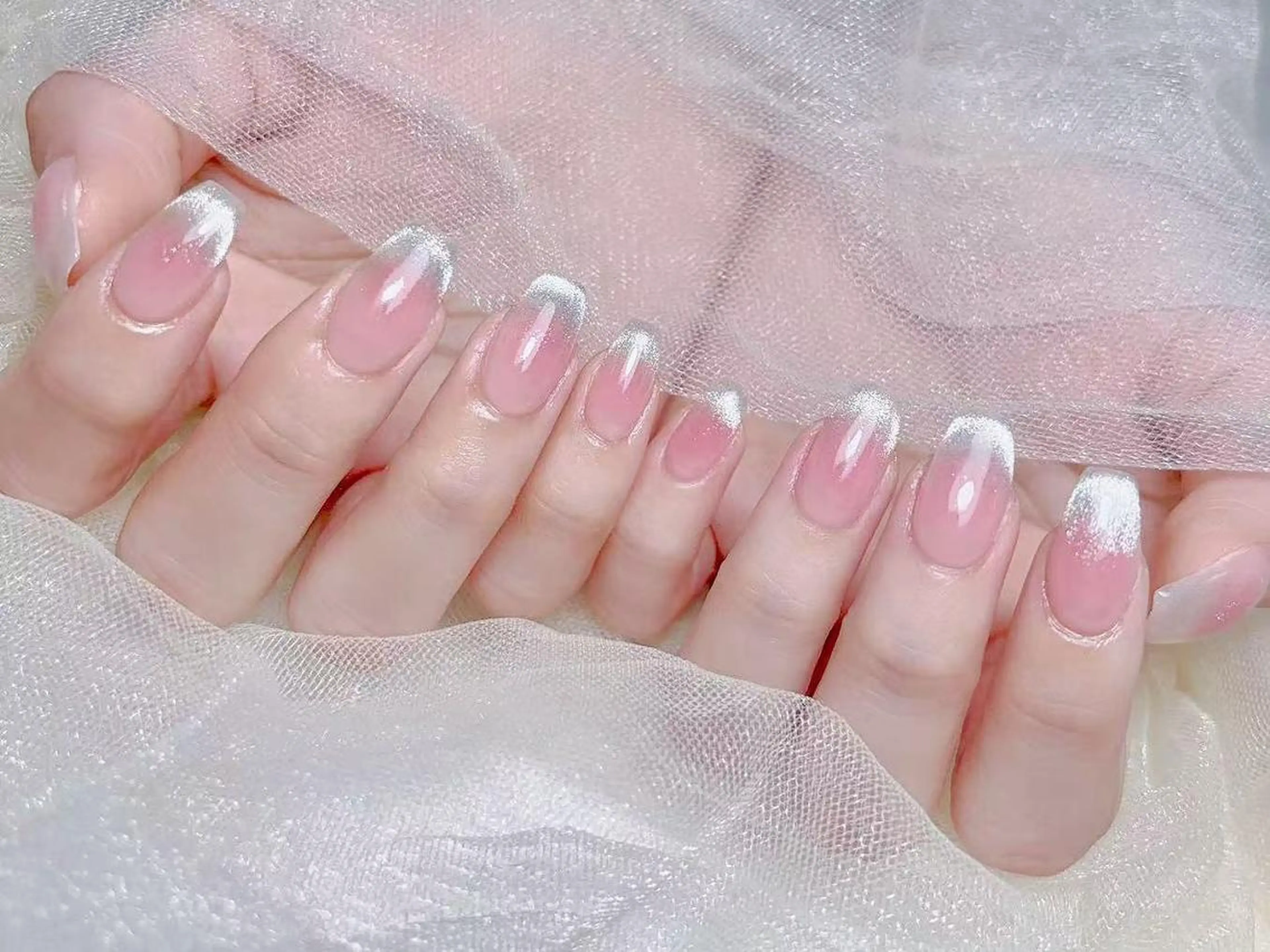 ネイル アートネイル オーロラネイル チークネイル 成人式 長さ出し ハンドネイル ナユキNA.YUKI 渋谷店のネイルデザイン