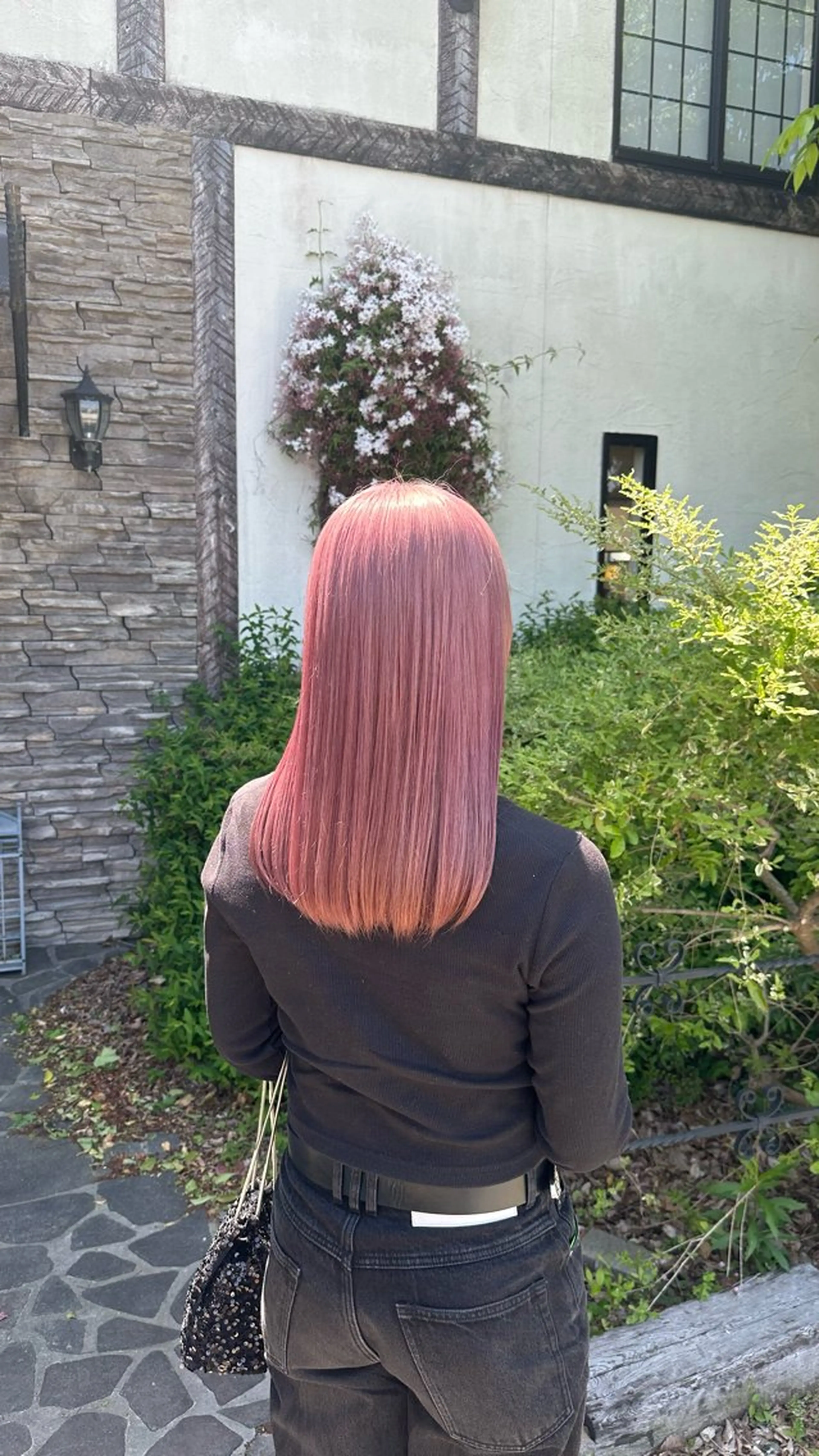 セミロング カラー ルプラボウ/梨菜/ ハイトーン/ブリーチのヘアスタイル