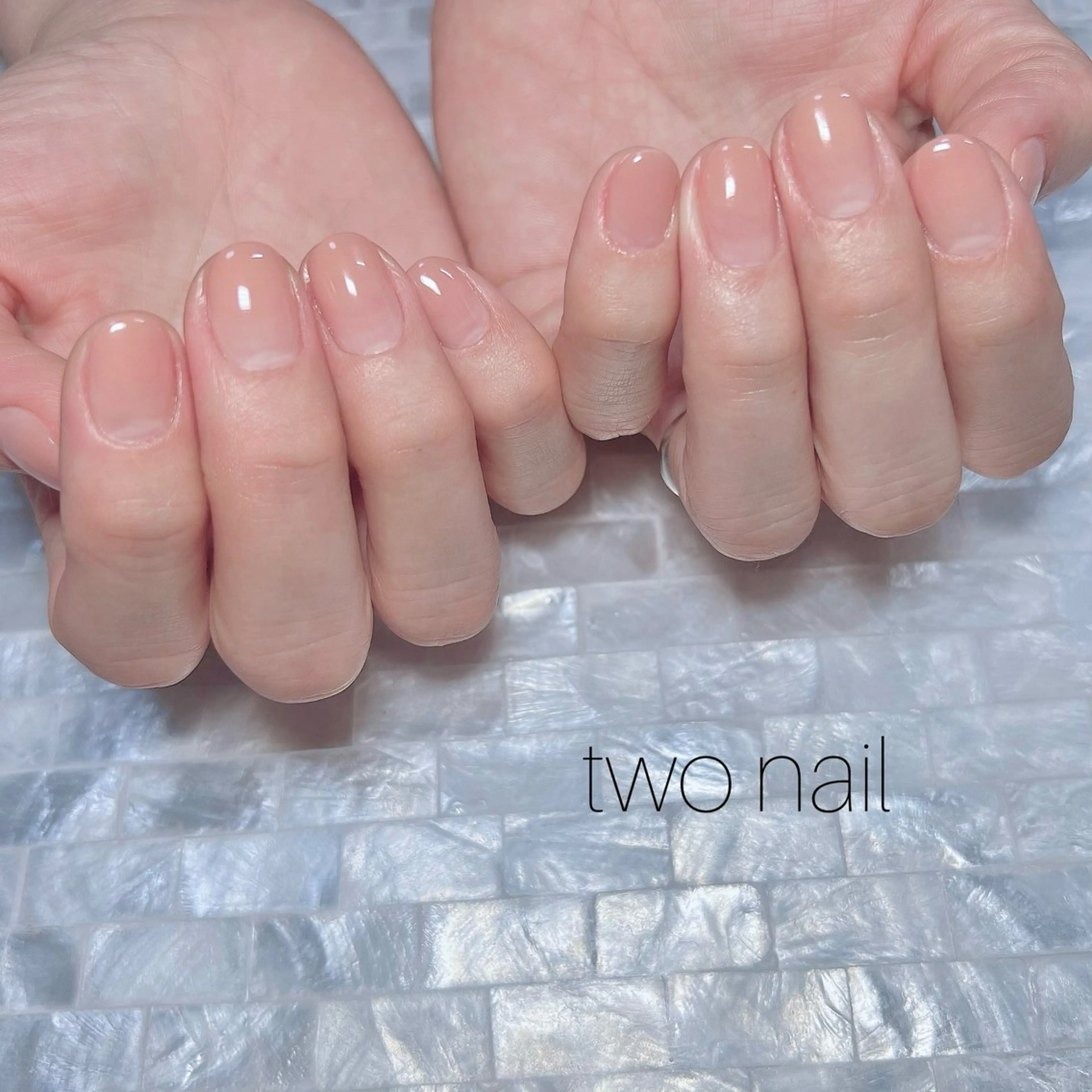 ネイル ブラウン ネイルチップ ホワイト ハンドネイル two nailのネイルデザイン