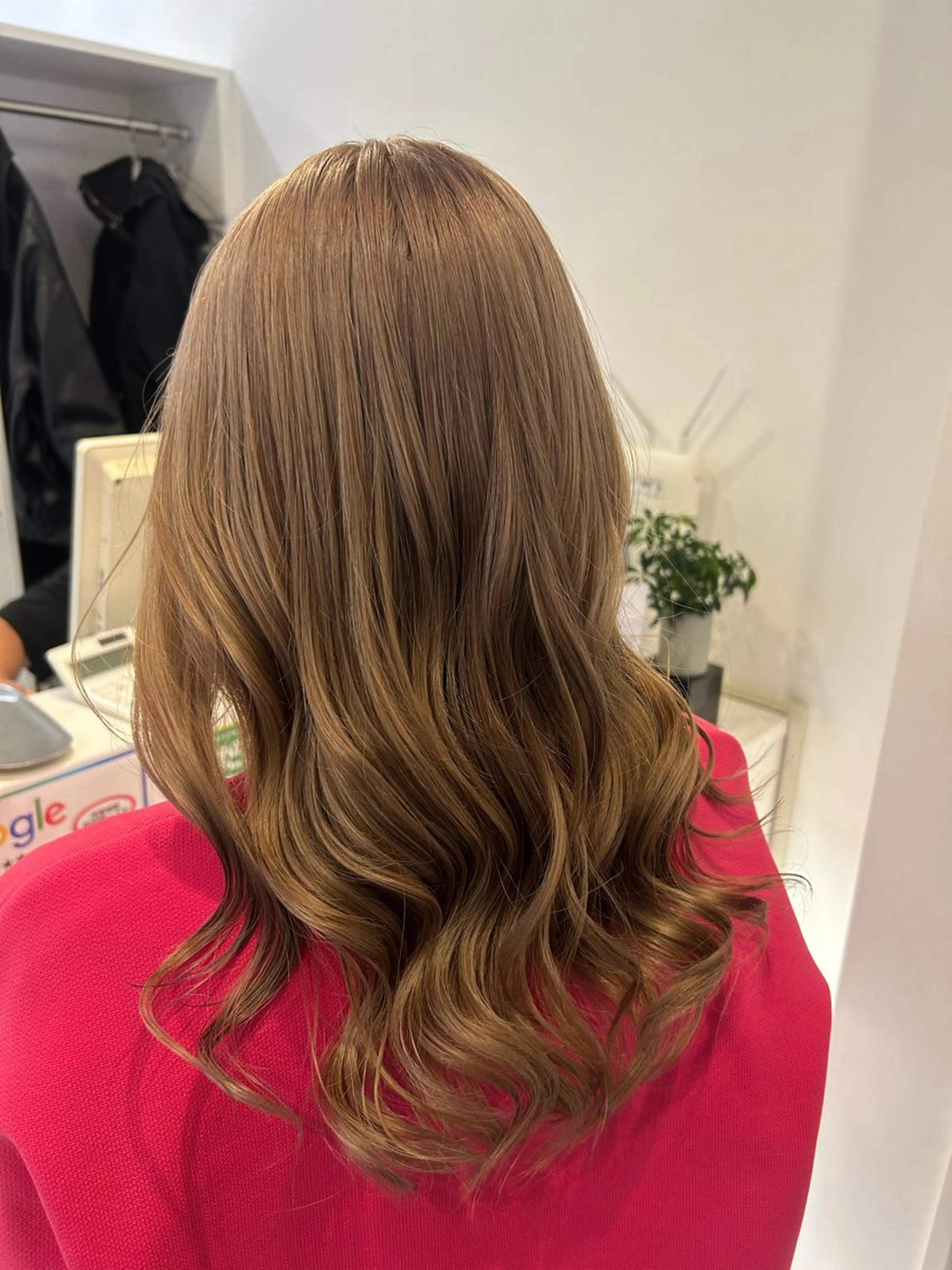 カラー 中山 朱のヘアスタイル